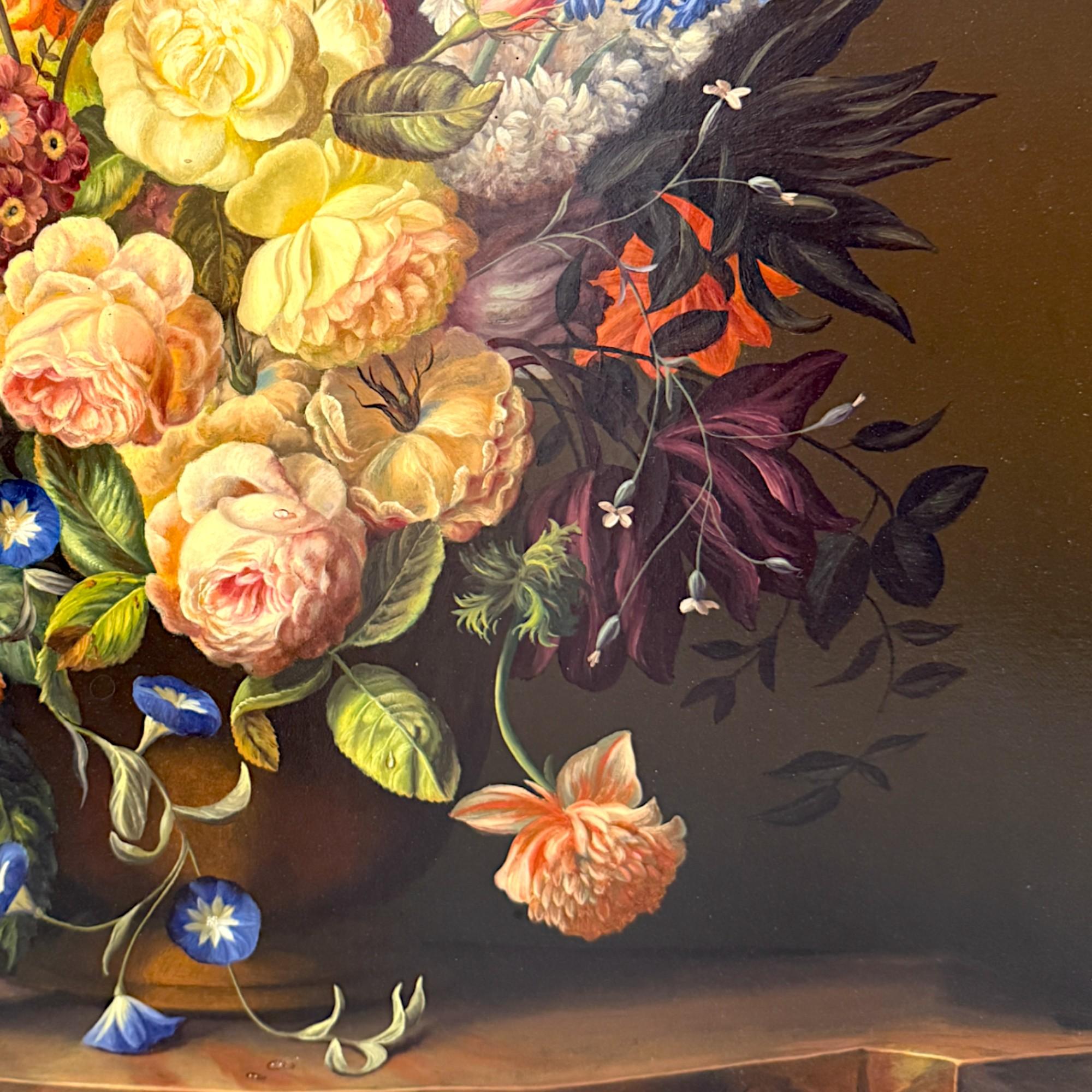 Floral Still Life Painting signed by the artist Leopold Maywalt, 19th Century In Good Condition For Sale In NICE, FR