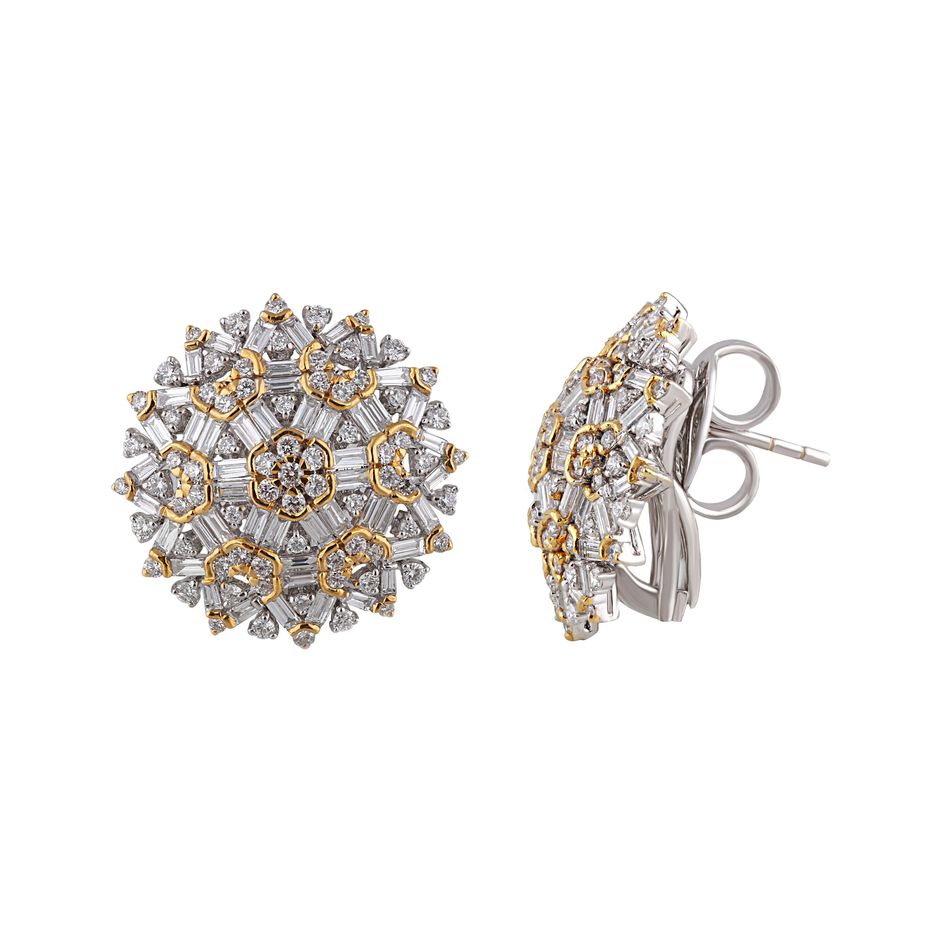 Floral Stud Earrings in Diamonds and 18 Karat Gold