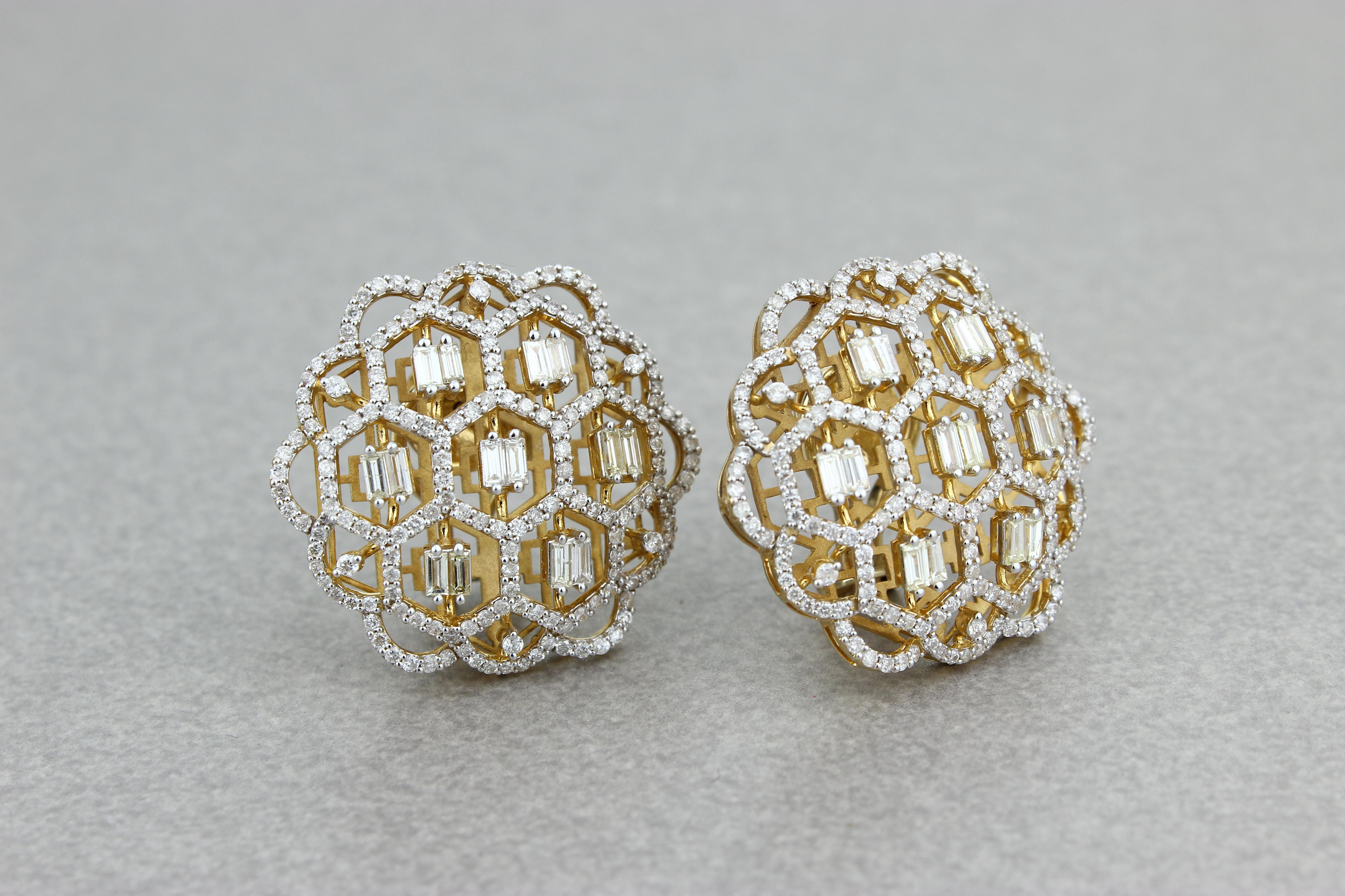 Floral Stud Earrings with Baguettes & Round Diamonds set in 18k Solid Gold For Sale 1