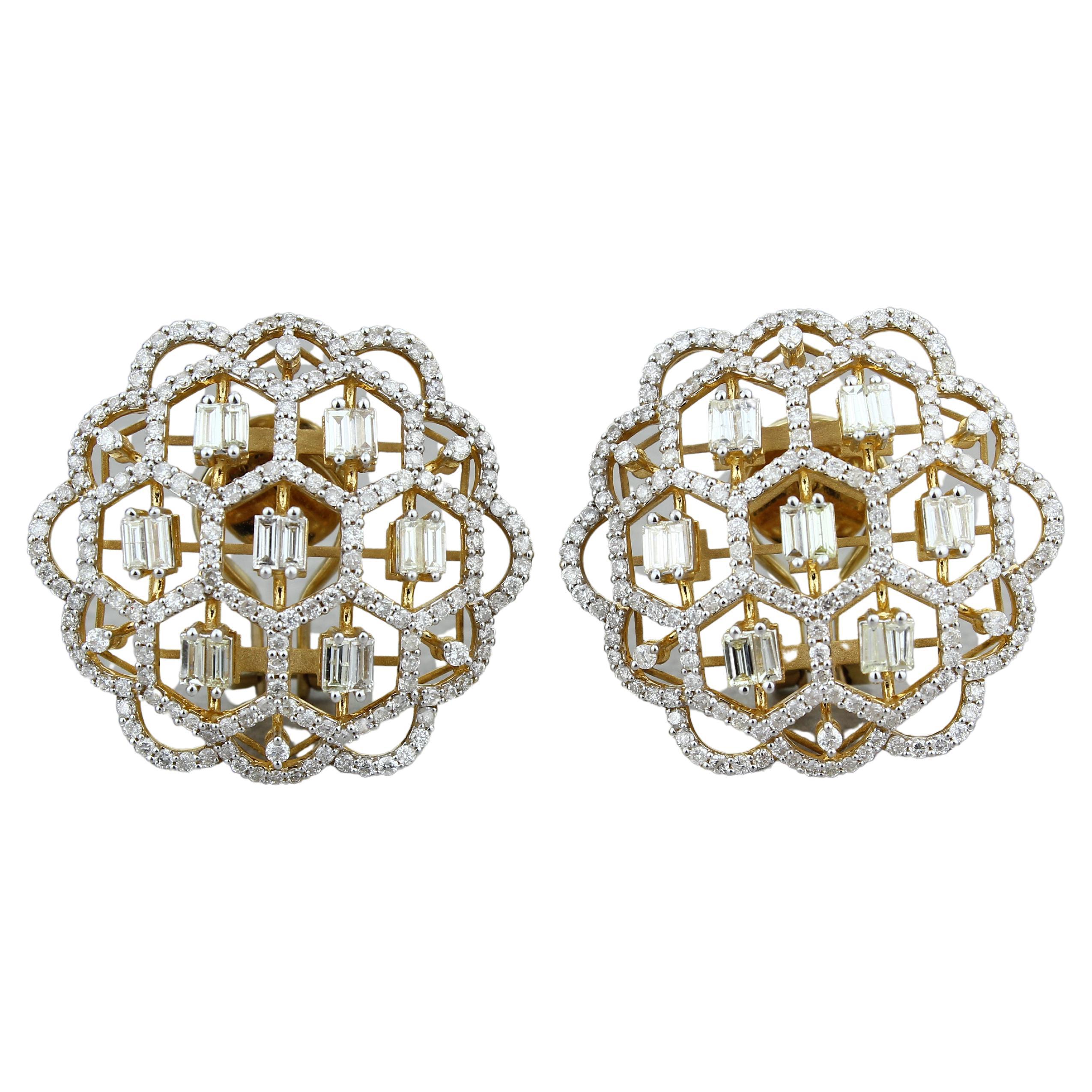 Clous d'oreilles à fleurs en or massif 18 carats sertis de diamants baguettes et ronds