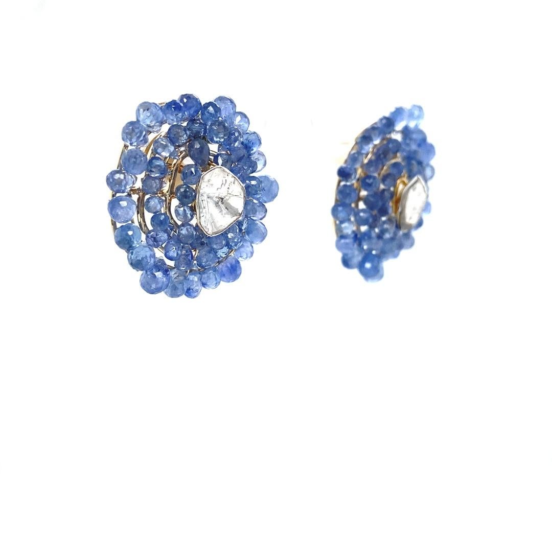 Floral Stud Polki Earrings with Blue Briolletes Gemstone set in 18k Solid Gold For Sale 3