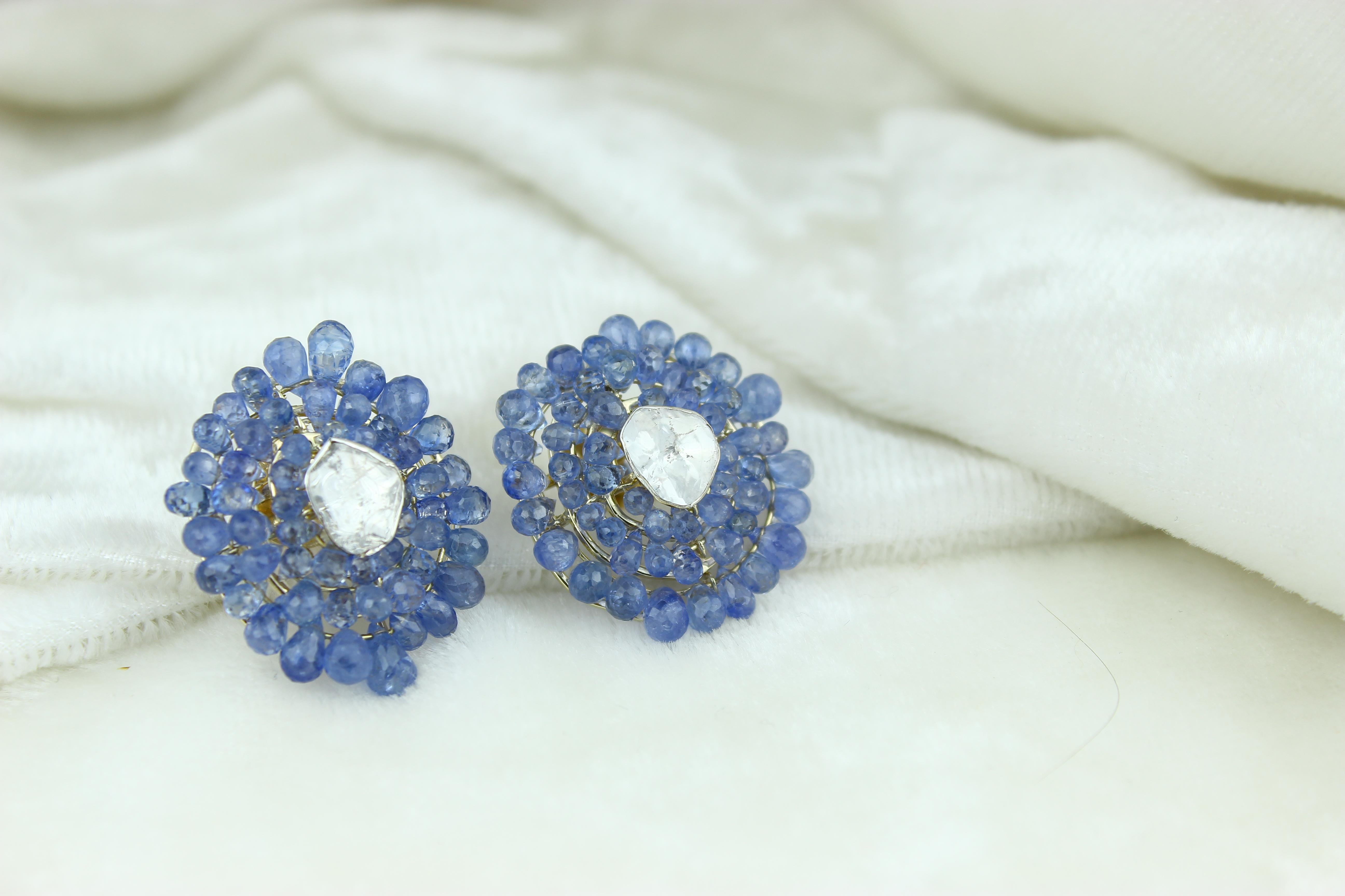 Women's Floral Stud Polki Earrings with Blue Briolletes Gemstone set in 18k Solid Gold For Sale