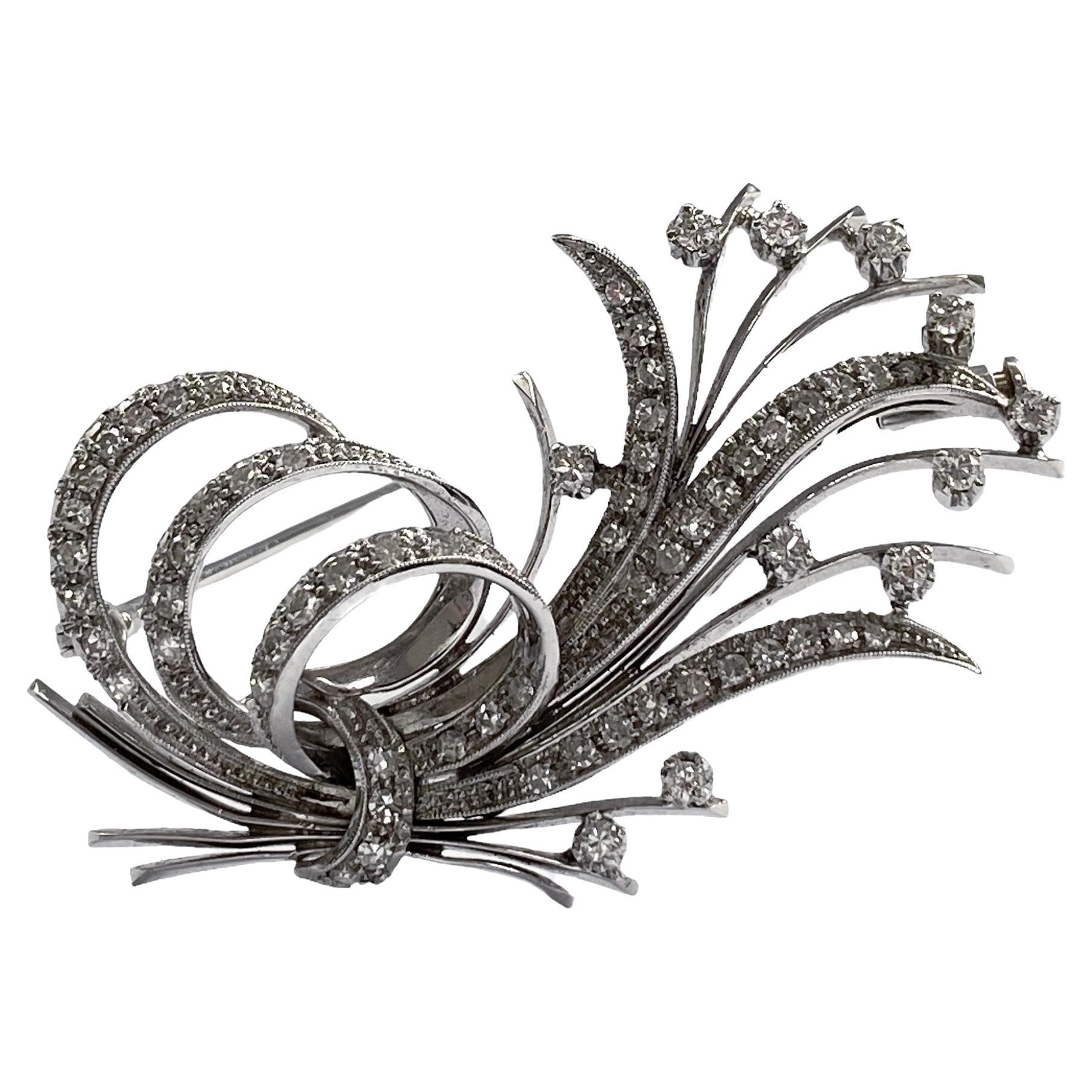 Floral style brooch with light diamonds pavé - 18kt white gold - Made in Italy  For Sale