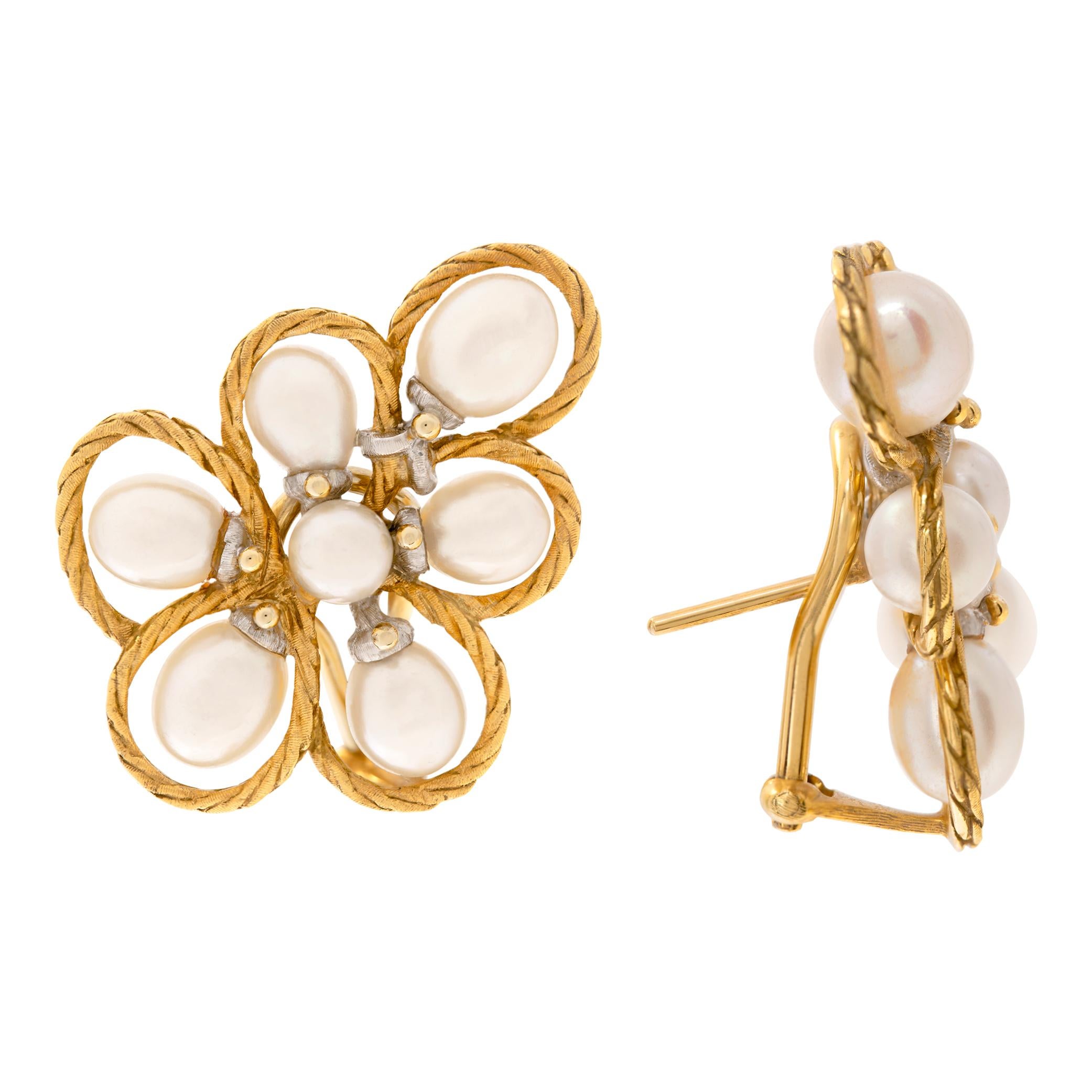 Women's Floral style yellow and white gold twisted rope framed pearl earings For Sale