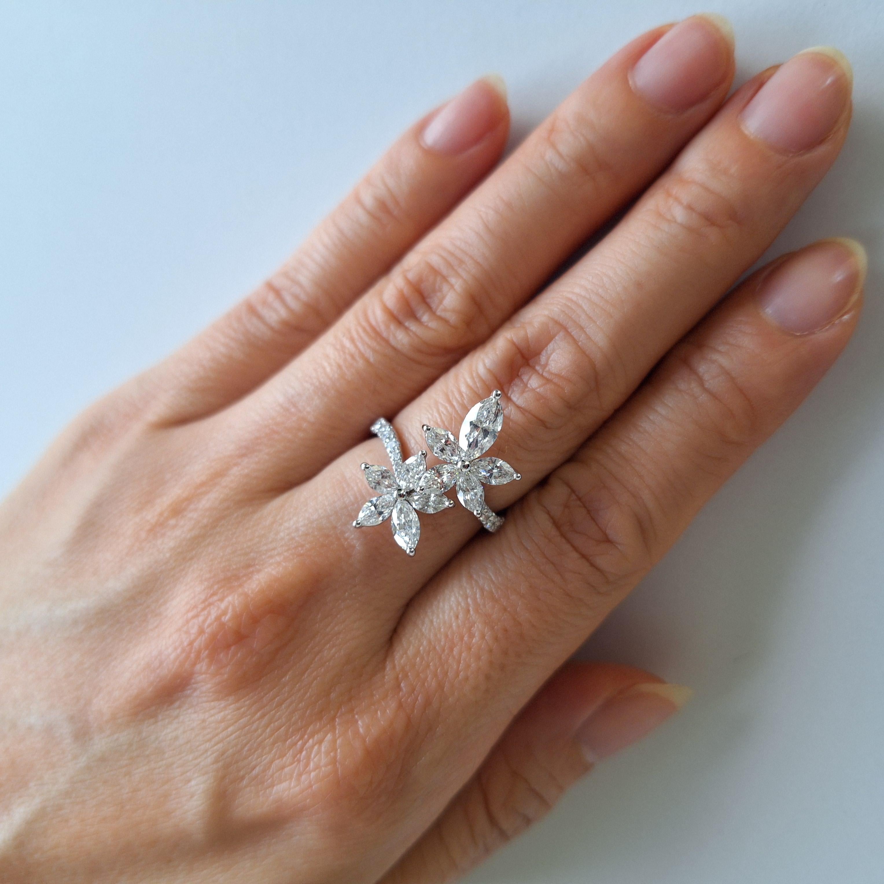 2,47 ct Anillo de cóctel de diamantes blancos talla marquesa y talla brillante redonda en Nuevo estado para la venta en Hong Kong, HK