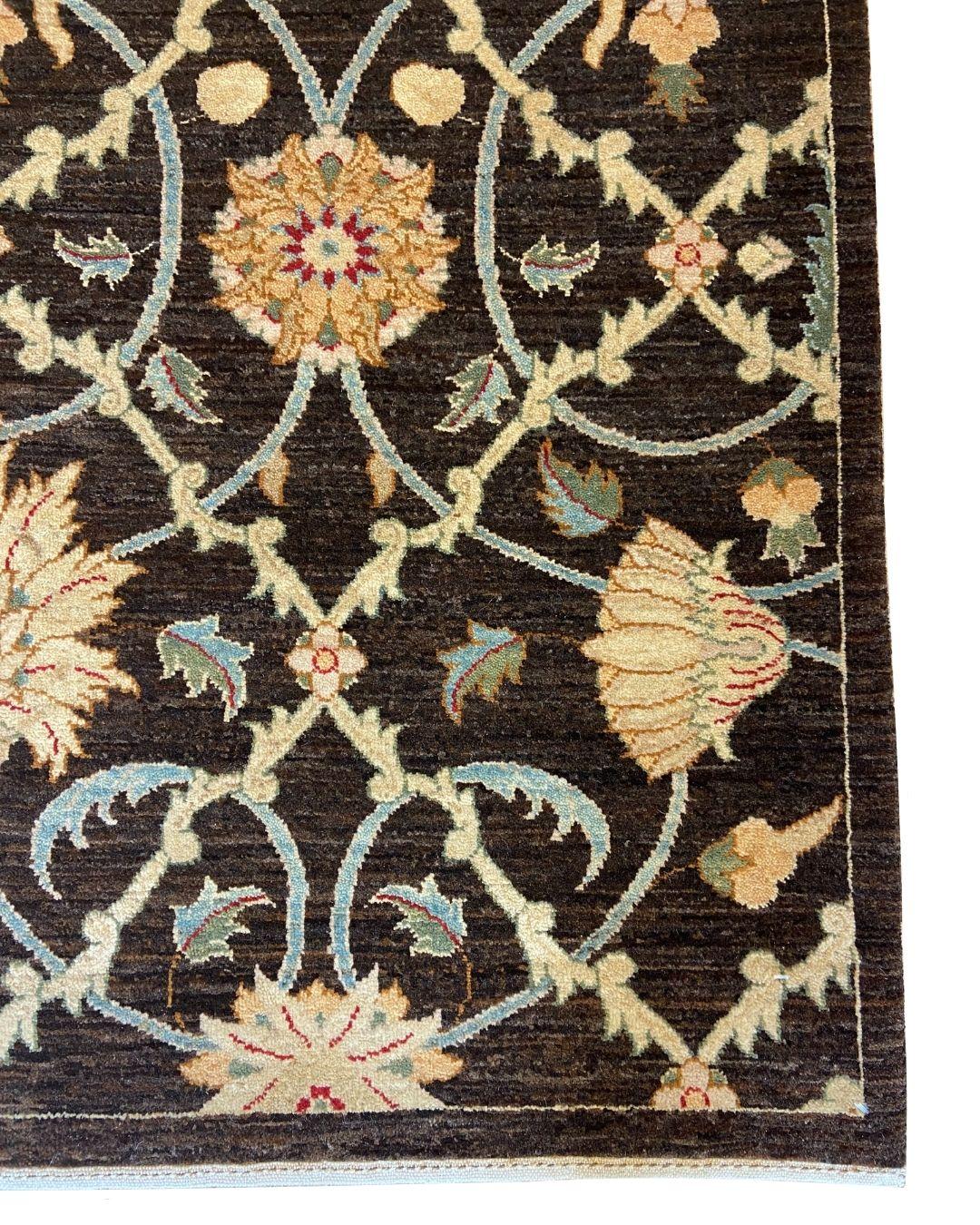 Floral Sultanabad Rugs 4' x 6' Teppich in Braun, Gold, Sage, und Blau Bio-Wolle (Persisch) im Angebot