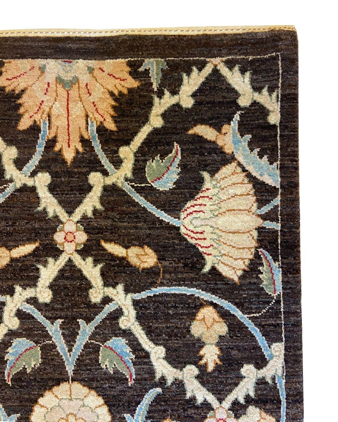 Floral Sultanabad Rugs 4' x 6' Teppich in Braun, Gold, Sage, und Blau Bio-Wolle im Zustand „Neu“ im Angebot in New York, NY