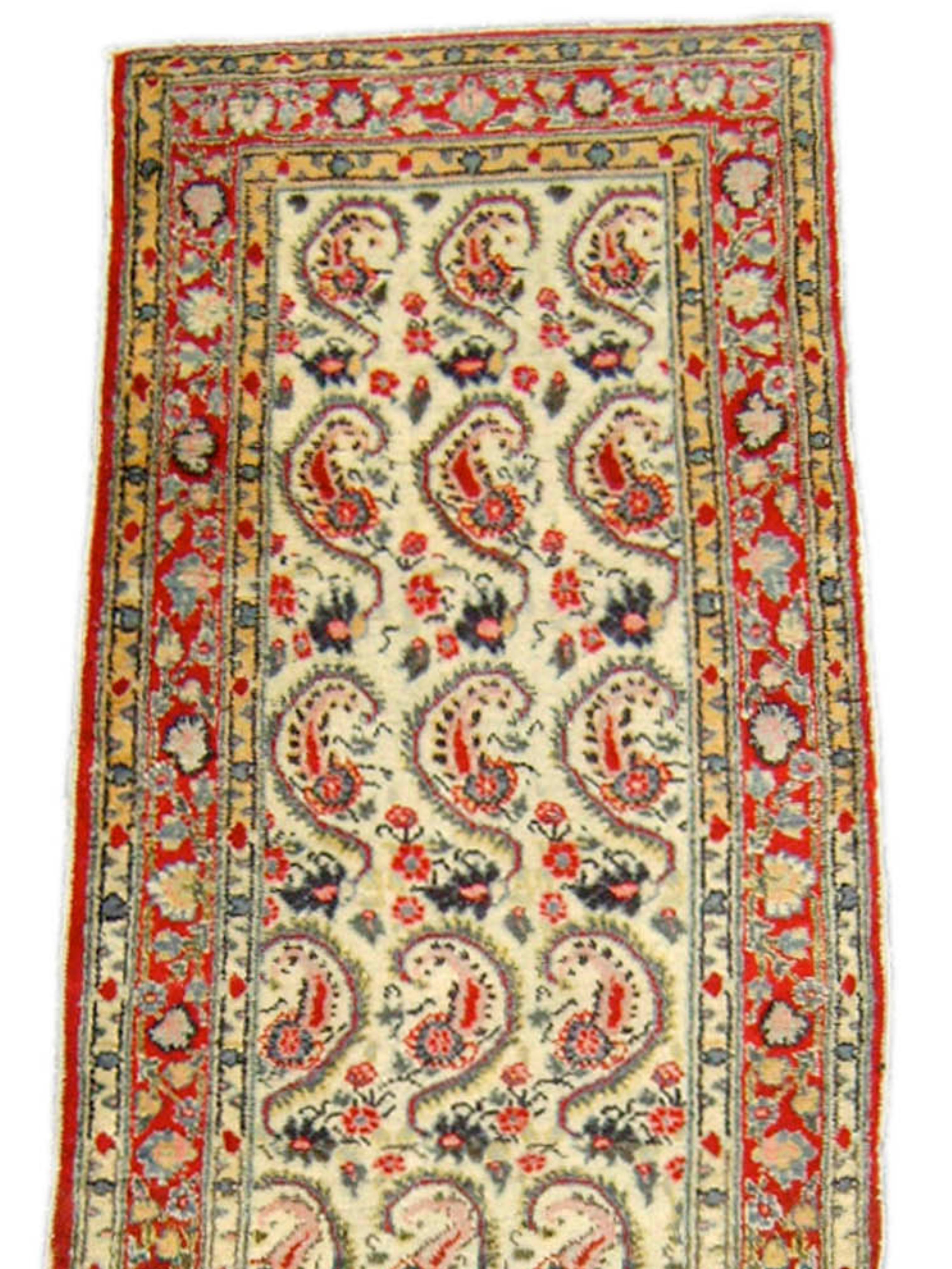 Tappeto Tabriz floreale crema, inizio XX secolo

Informazioni aggiuntive:
Dimensioni: 2'4