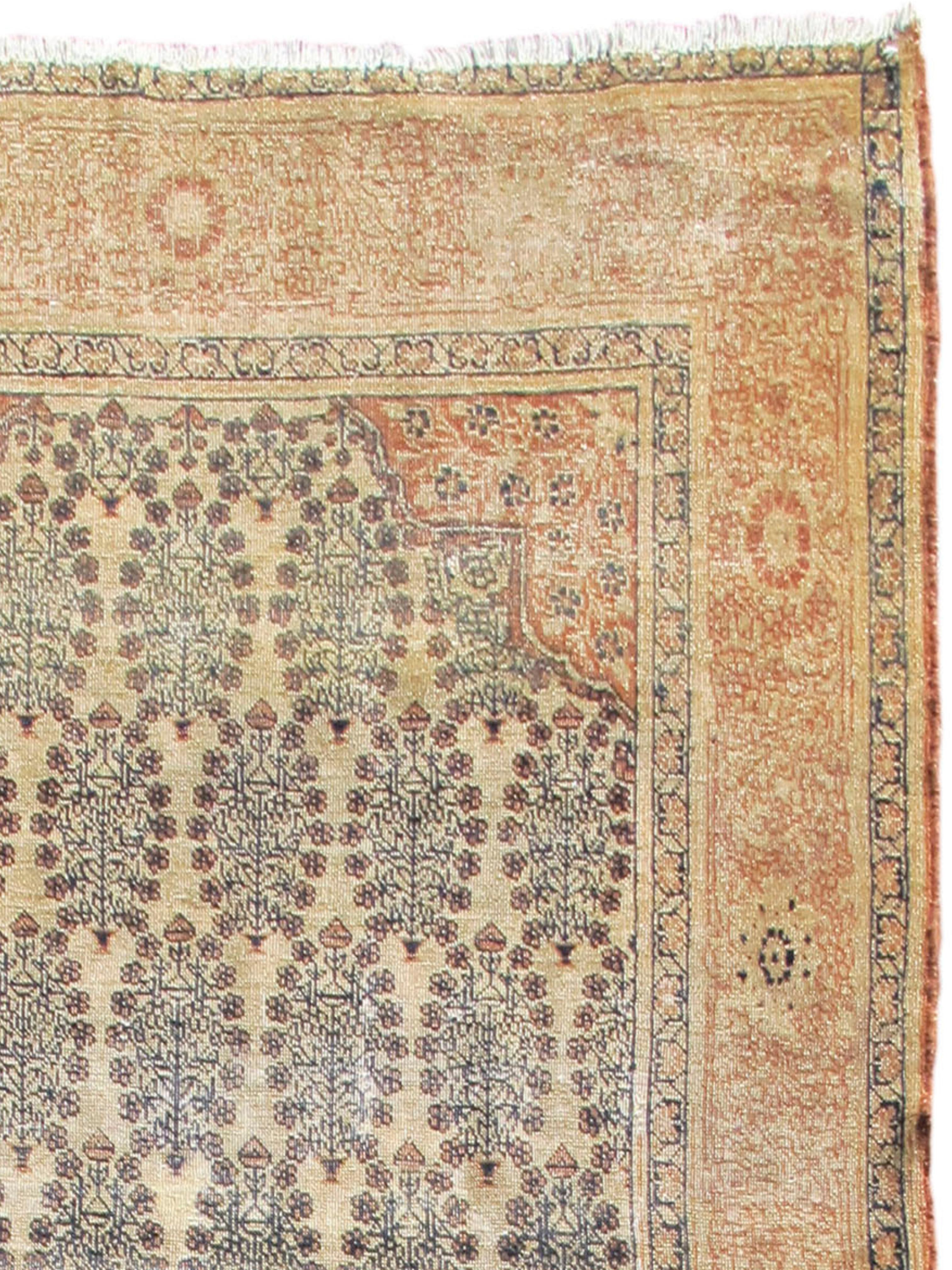 Floraler Täbriz-Teppich mit elfenbeinfarbenem Feld, um 1900 (Handgeknüpft) im Angebot