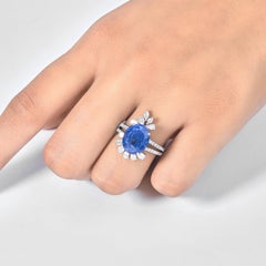 7.65 Carat Oval Natural Blue Sapphire Diamond Cocktail Ring, 14k White Gold