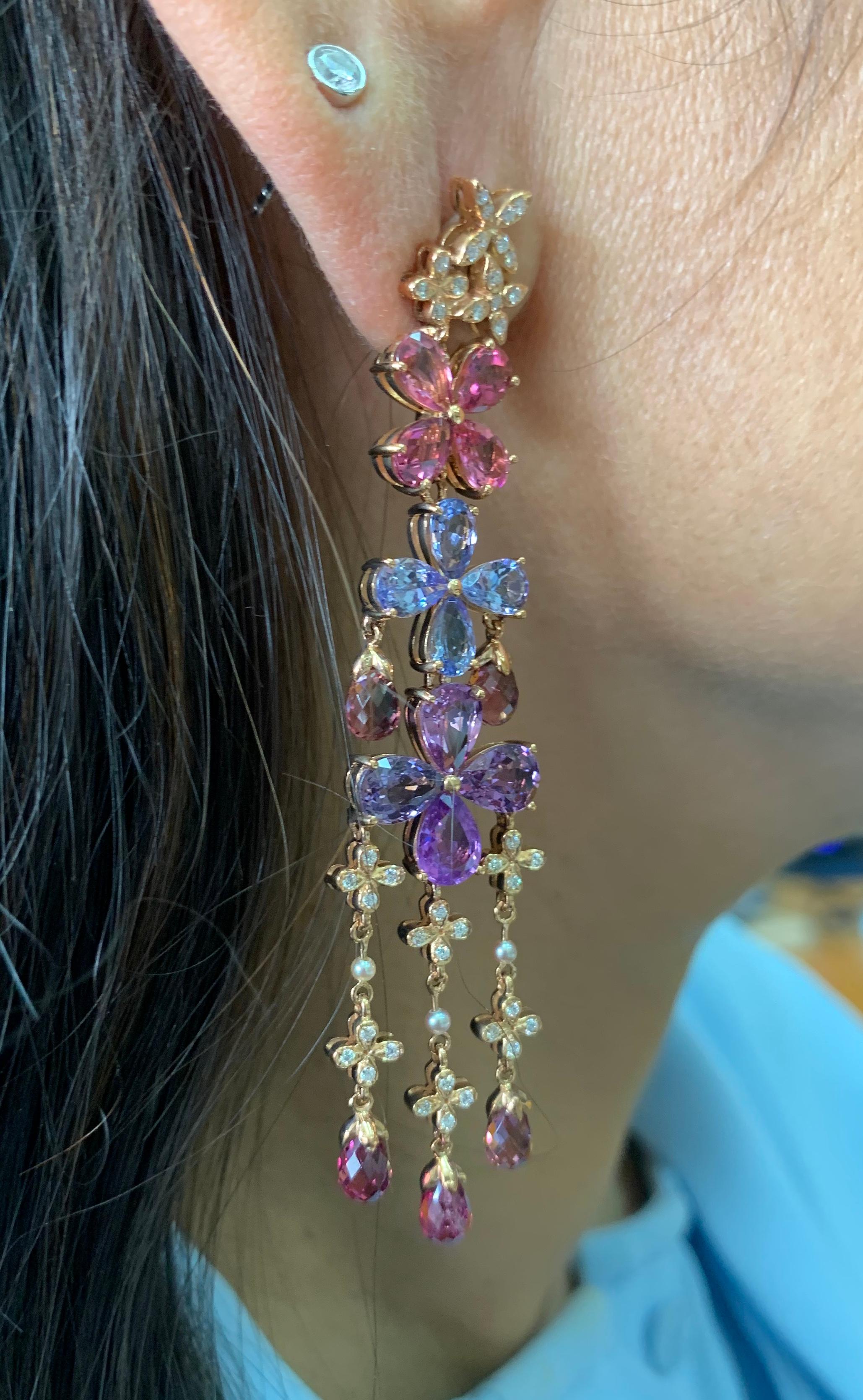 Sunita Nahata, boucles d'oreilles en or 18 carats avec tanzanite, saphir, tourmaline et diamants Neuf - En vente à Hong Kong, HK