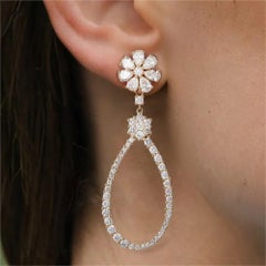 Boucles d'oreilles pendantes en or jaune 14 carats avec diamant en forme de larme de 1,55 ct