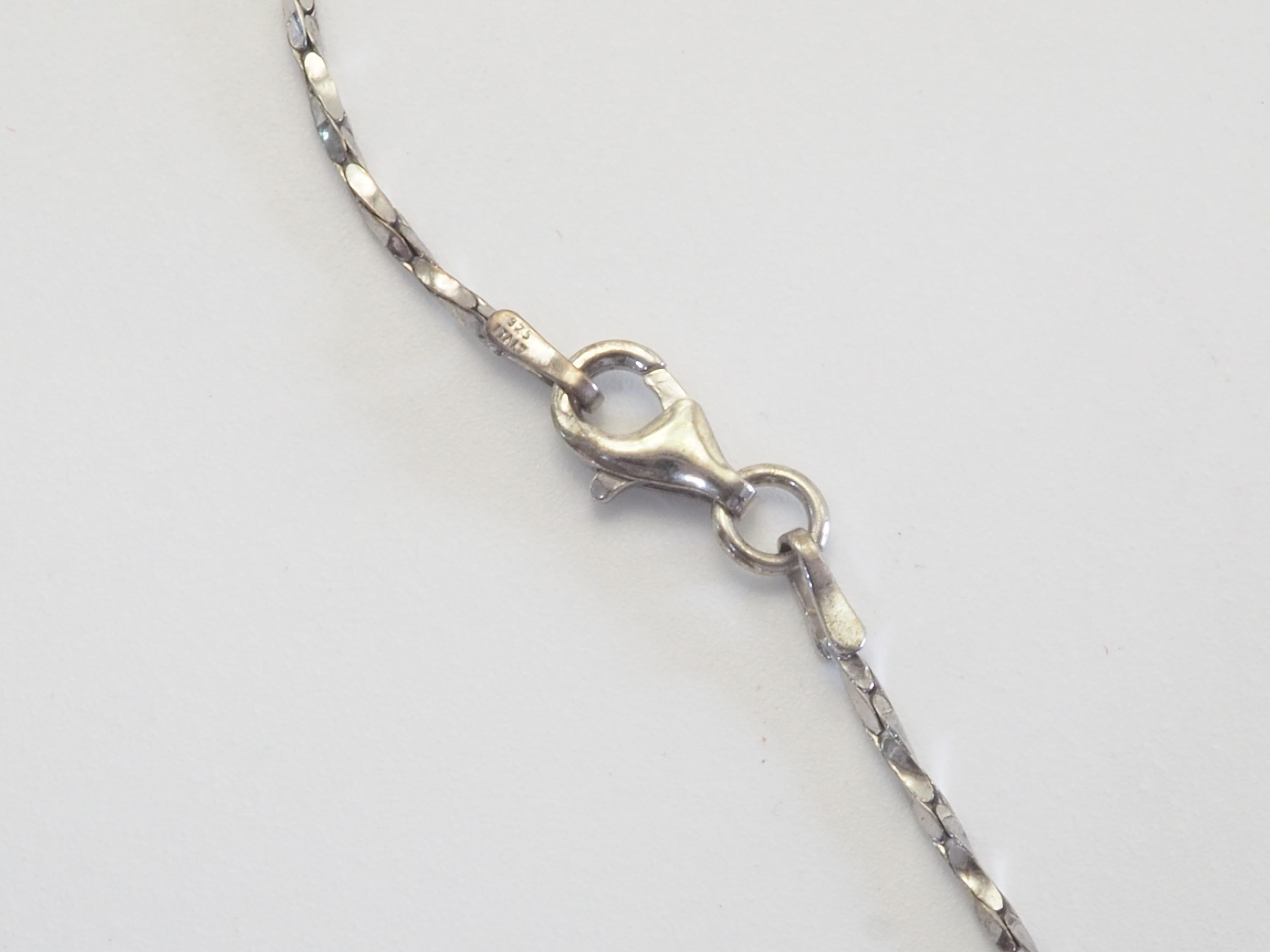 Floral Themed 13.85ct Blue Topaz & Quartz Sterling Silver Chain Necklace In Excellent Condition For Sale In เกาะสมุย, TH