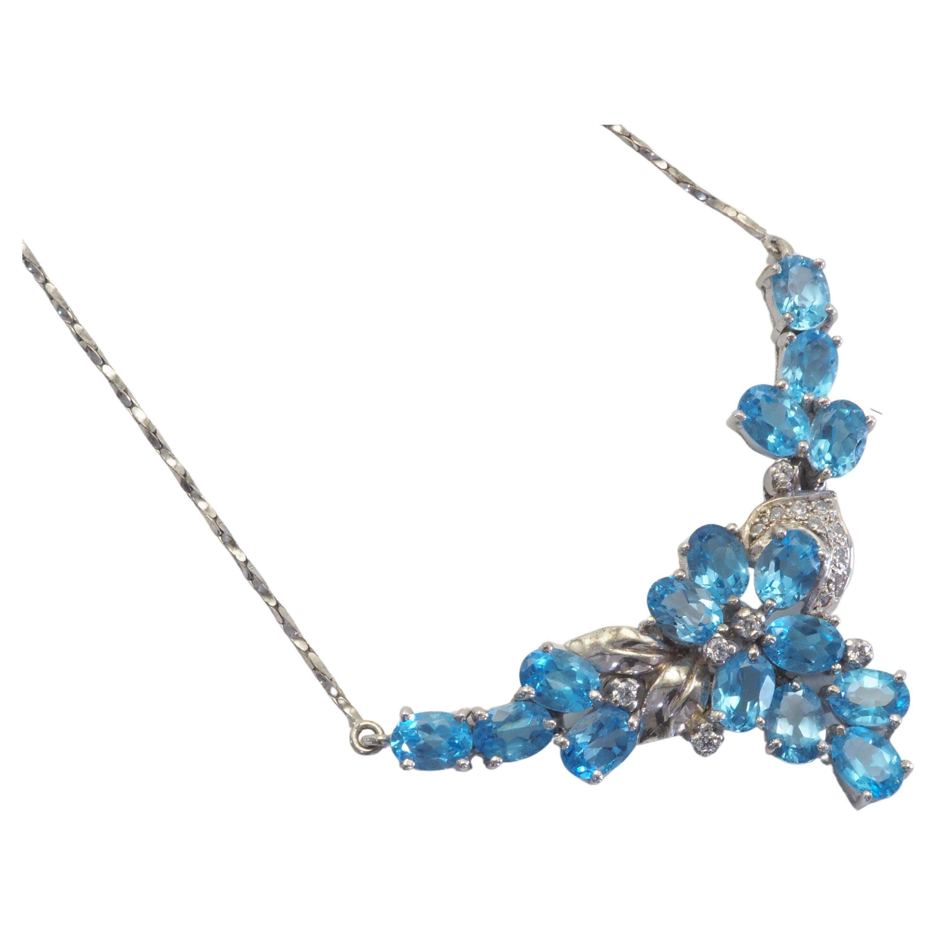 Floral Themed 13.85ct Blue Topaz & Quartz Sterling Silver Chain Necklace