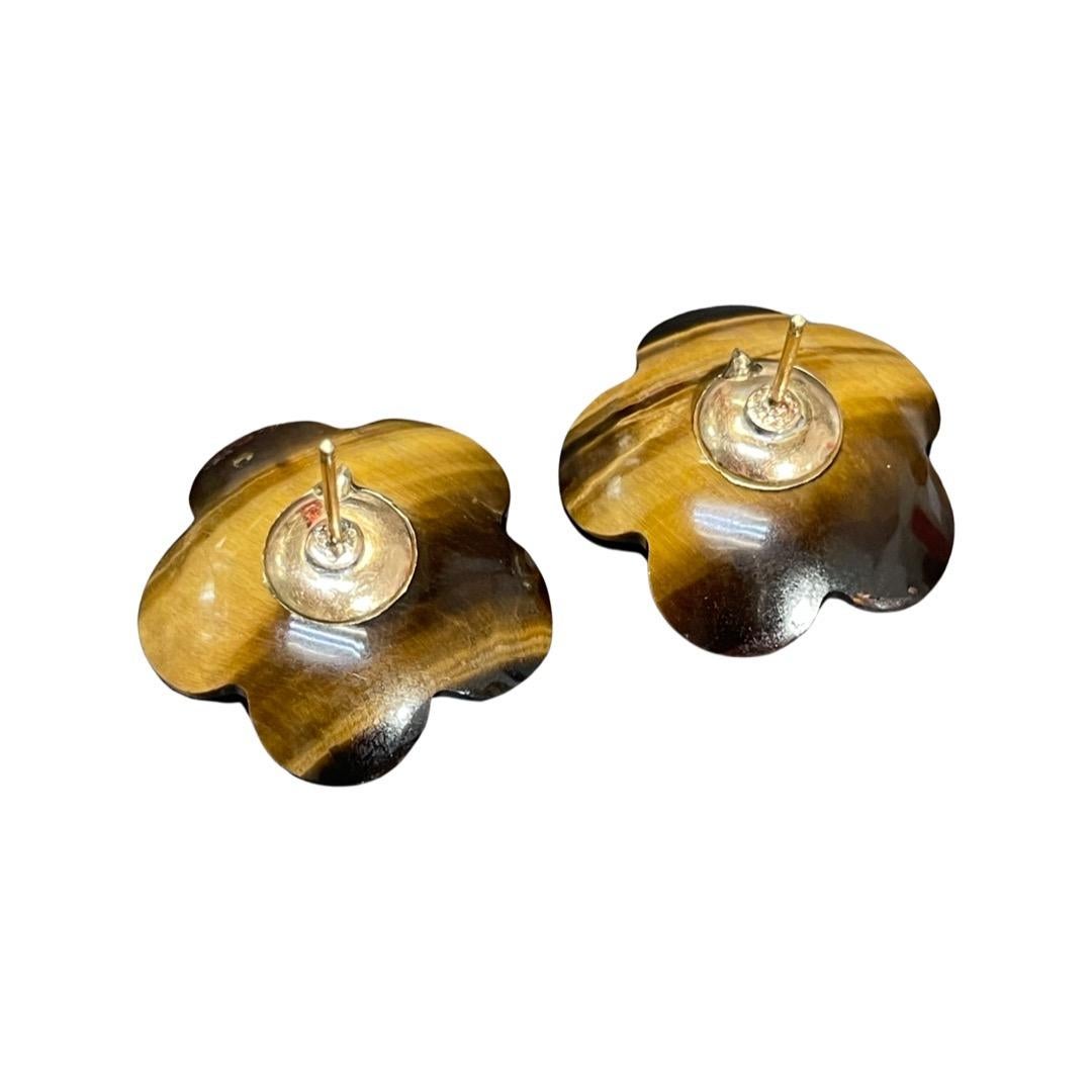 Beautiful floral tiger's eye earring with 14k yellow gold.

Earrings measure 1