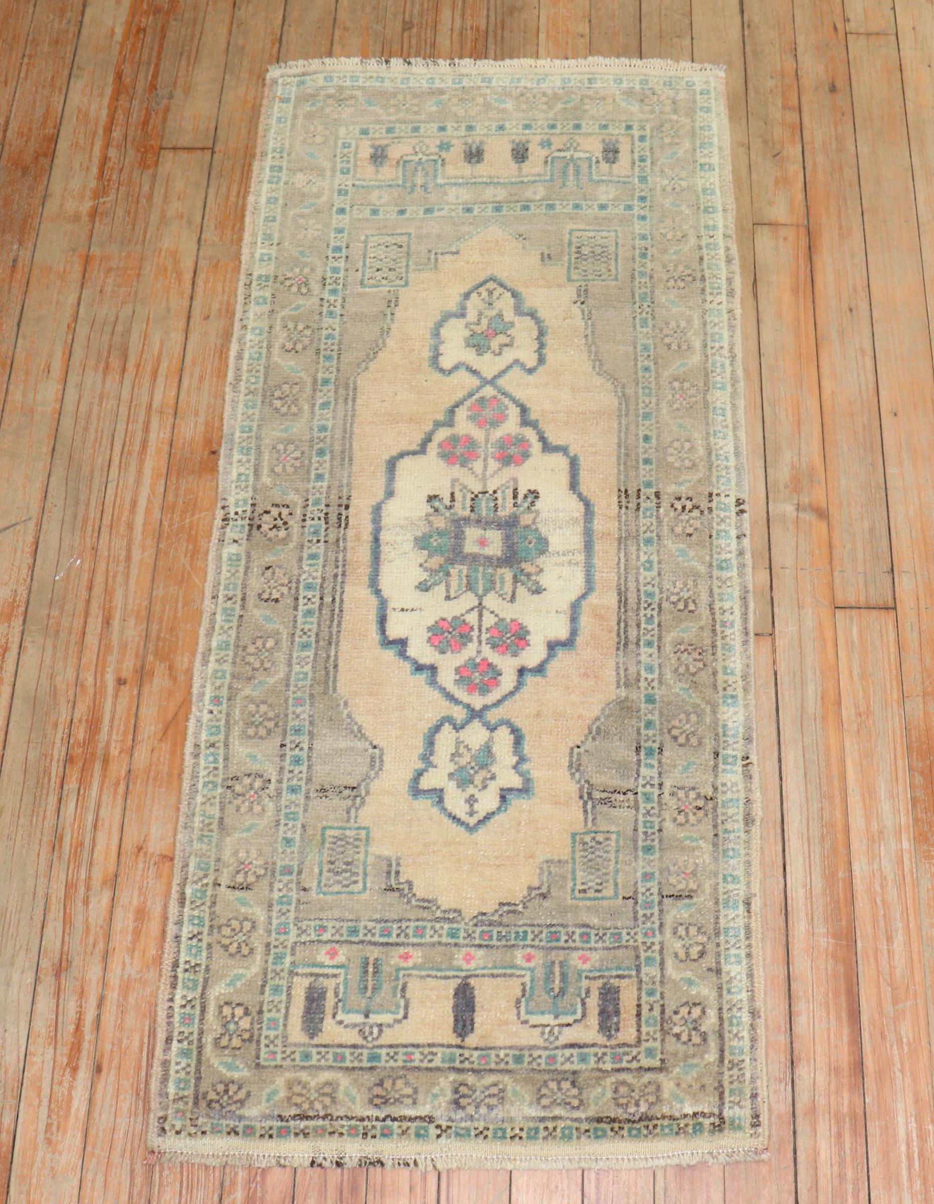 MId 20th century one of a kind handmade Turkish yastik rug

Measures: 1'8'' x 3'10''.
