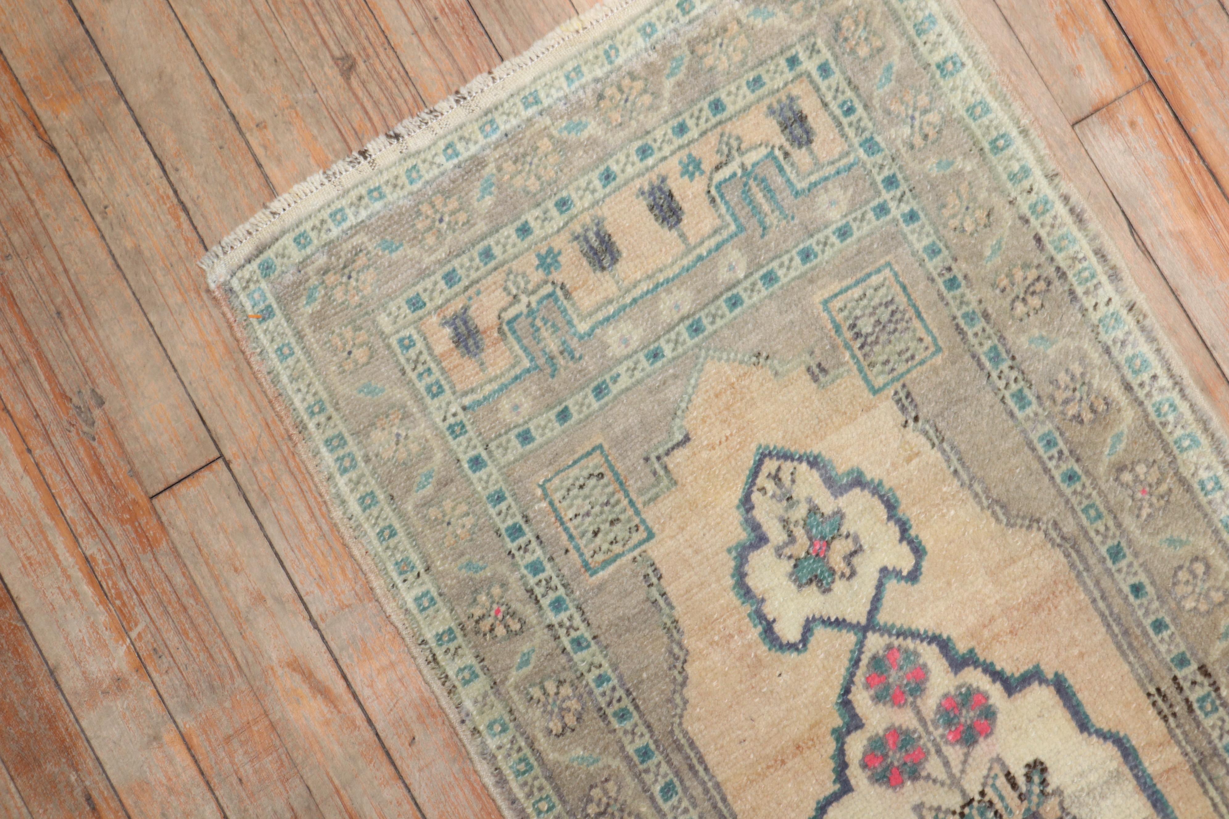 Floral Turkish Mini Rug In Good Condition In New York, NY