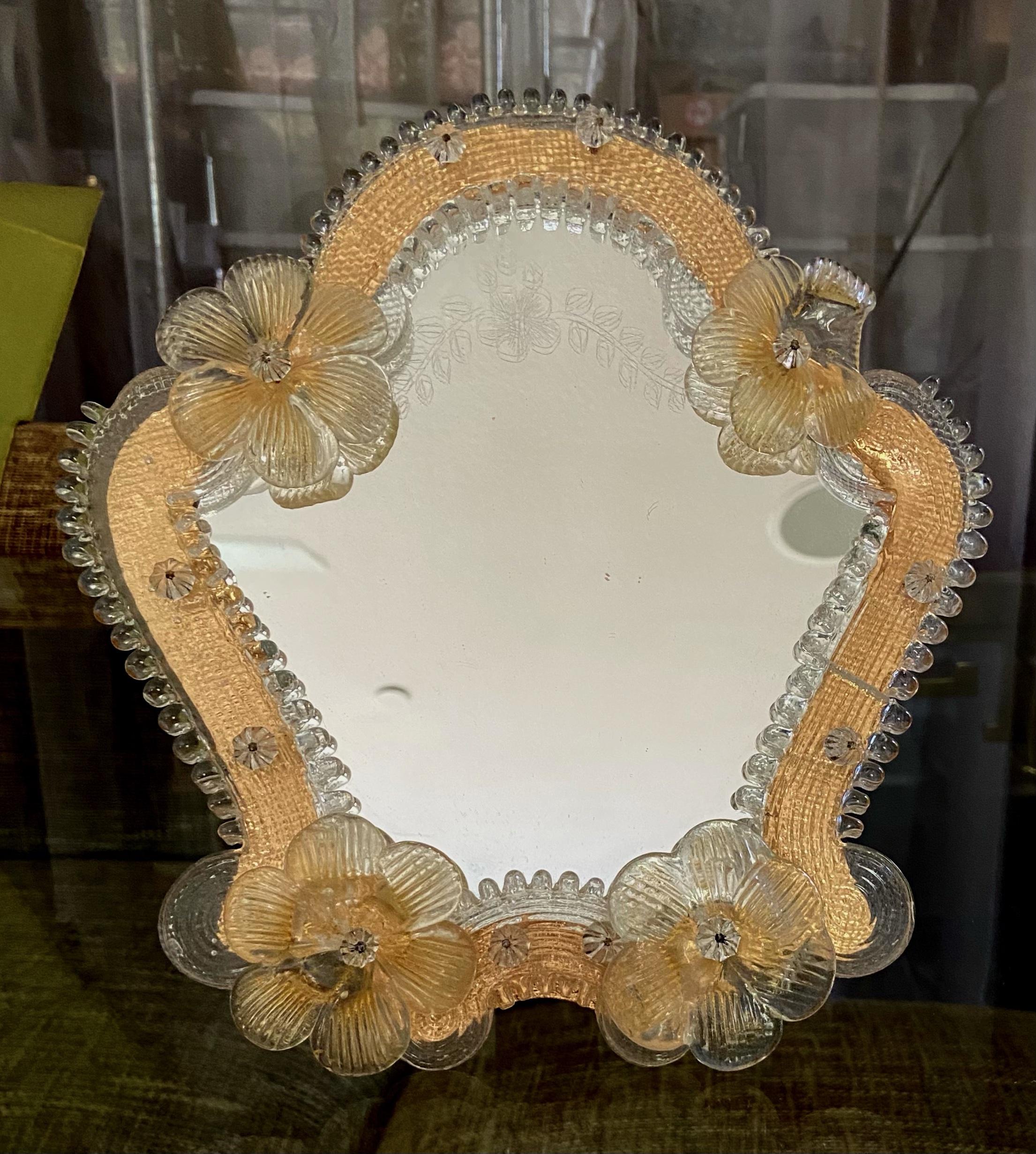 italien Miroir de table en verre vénitien à motifs floraux de Murano en vente