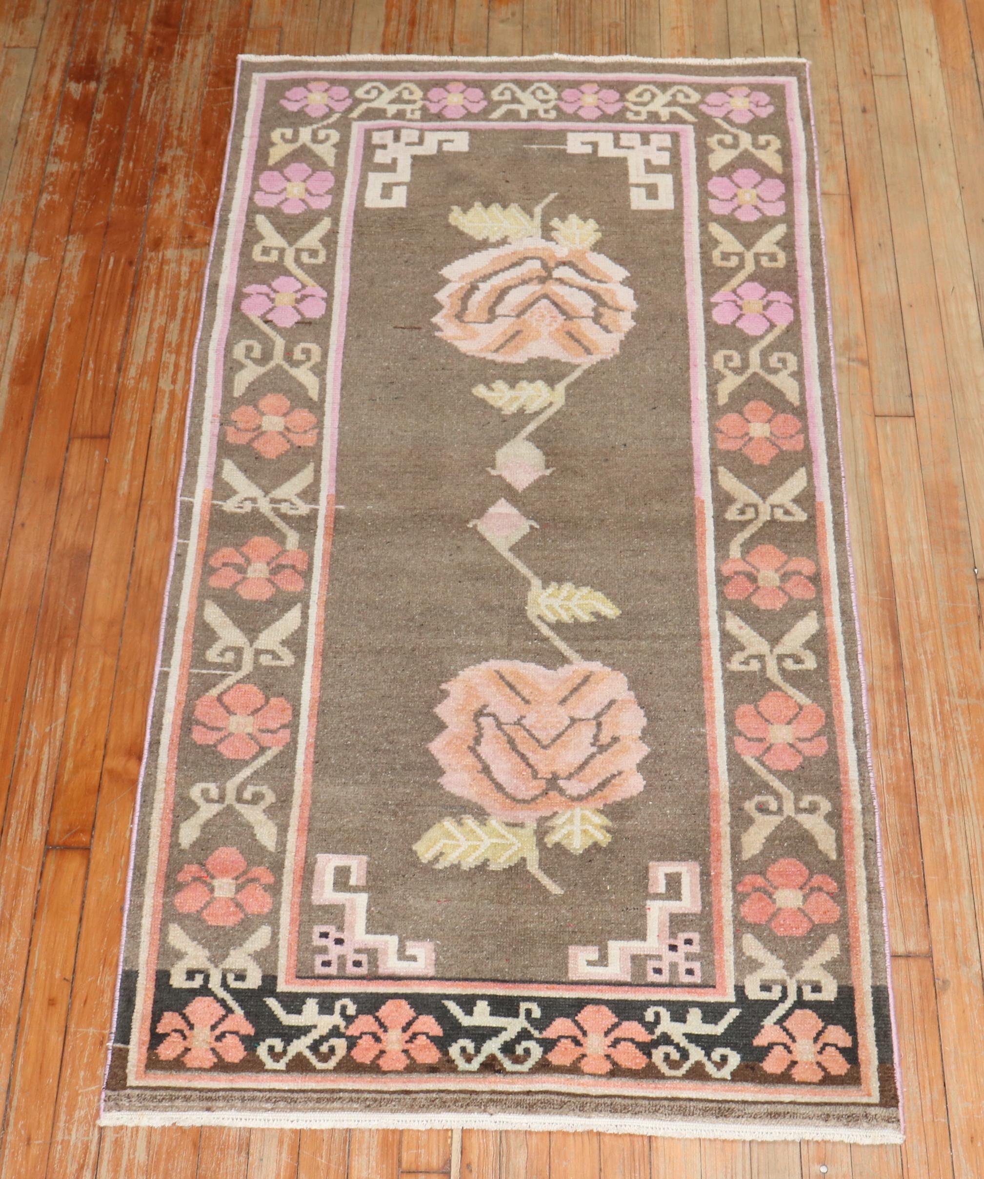 Floral Vintage Tibetan Rug In Good Condition For Sale In New York, NY