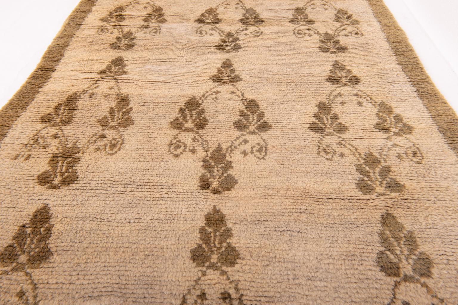 Floral Vintage Tulu Carpet 1