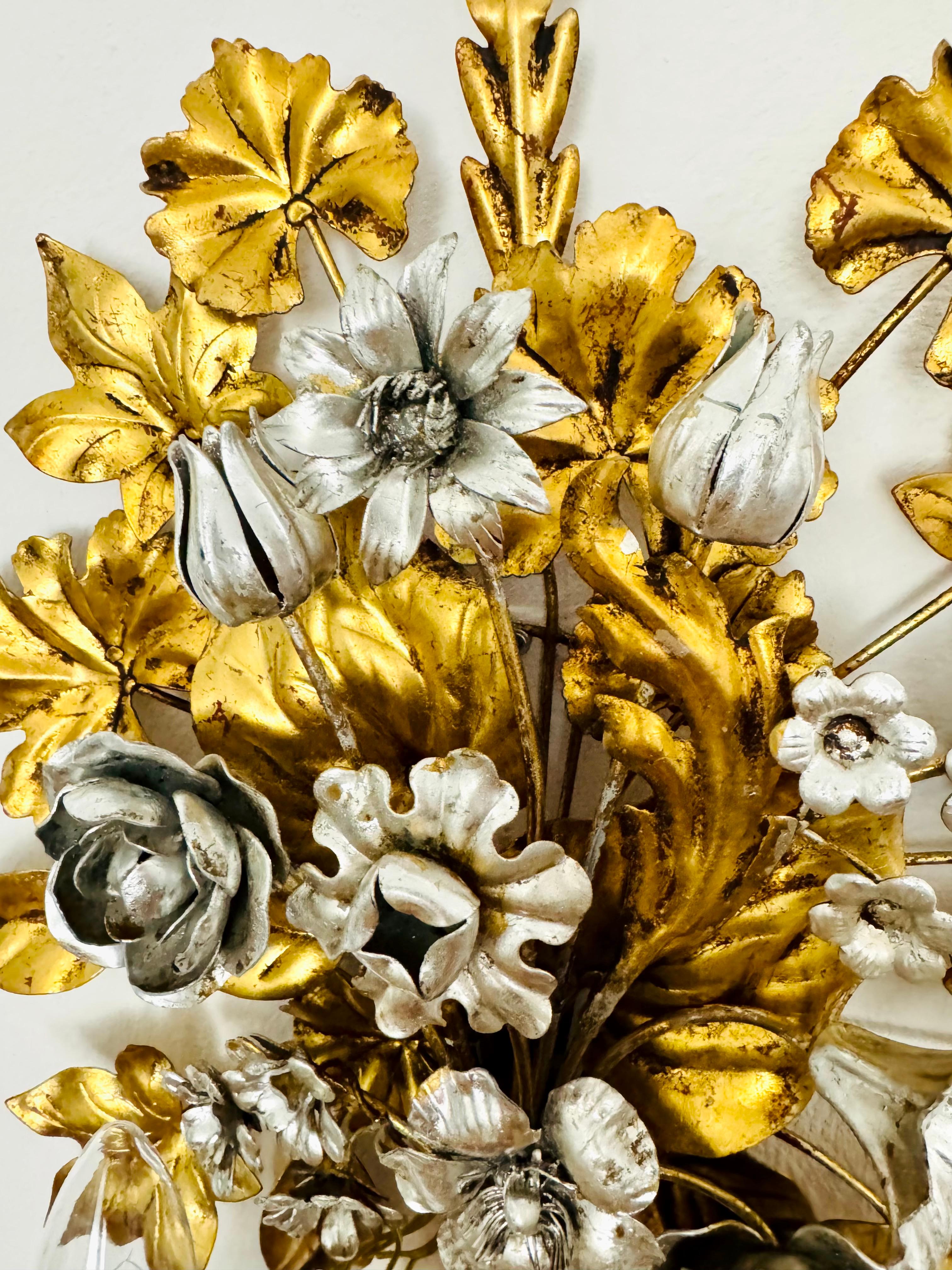 Florale wandleuchte by Hans Kögl im Angebot 1