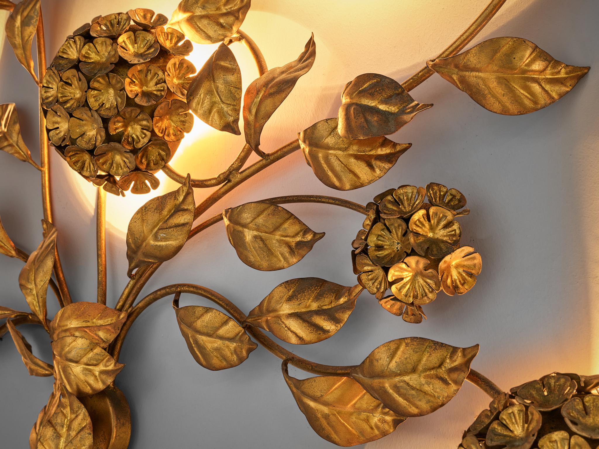 Mid-20th Century Charming Floral Wall Light in Brass