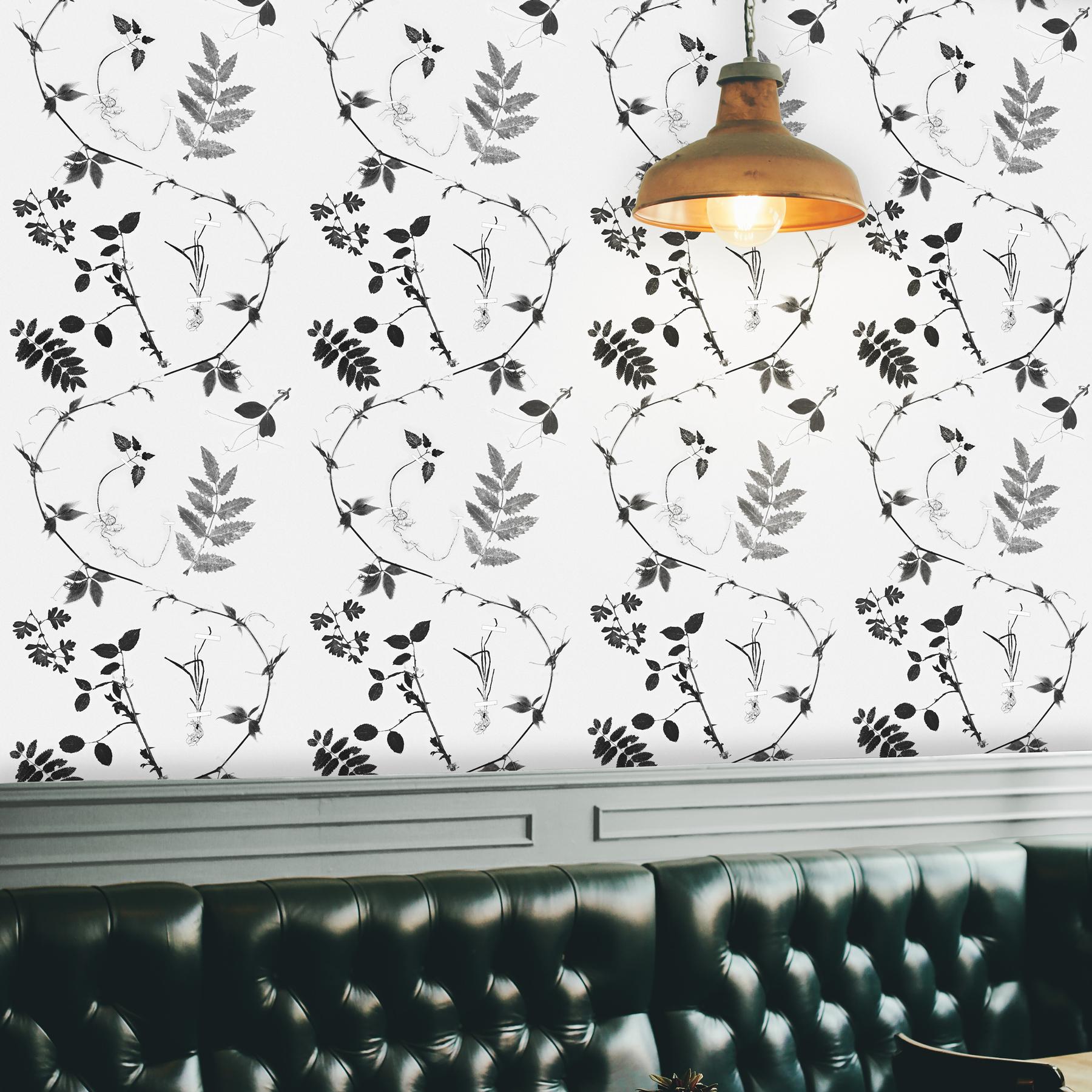 Bohémien Carta da parati floreale su sfondo bianco: Giardino olandese in vendita