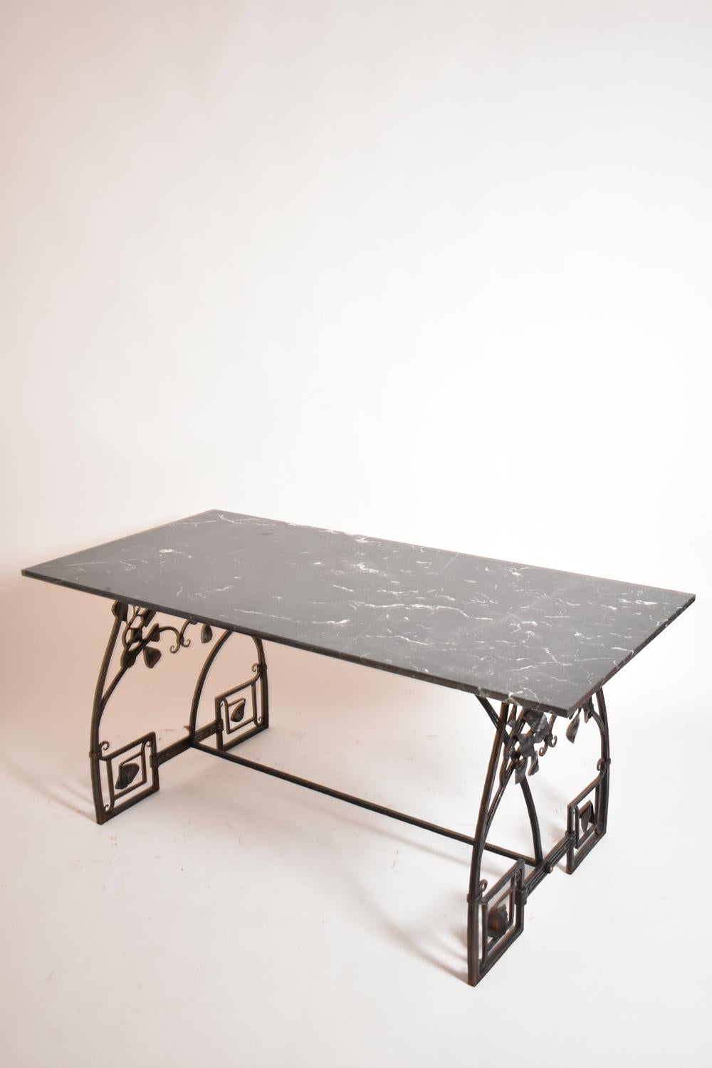 Table console en fer forgé à motifs floraux, années 1960 Excellent état - En vente à Lisboa, PT