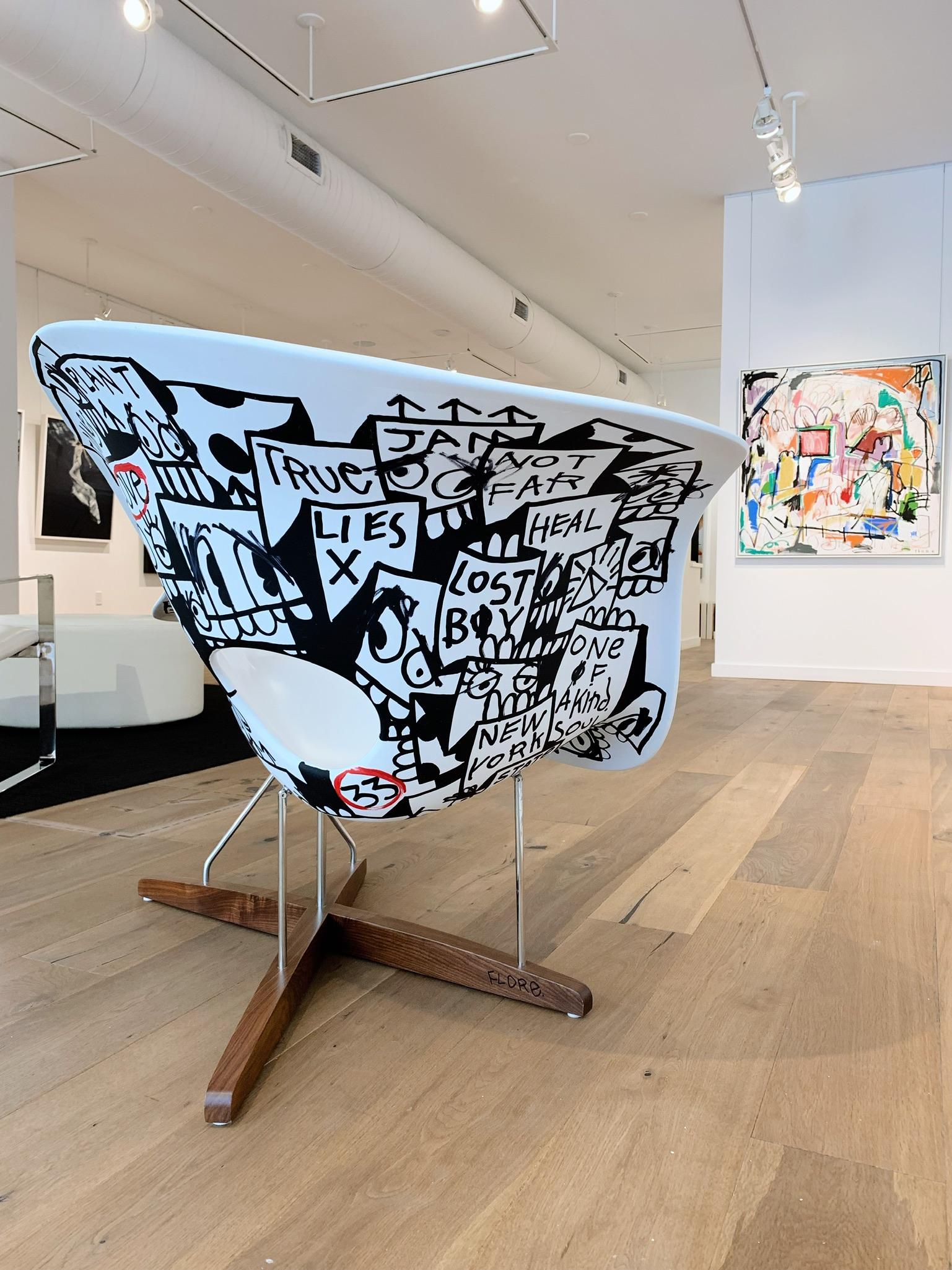 Flore
La Chaise Lounge Chair, 2019
Signed by artist
Acrylic on a white fiberglass shell chair with stainless steel rod base and a walnut base
59 x 33 x 33.8 inches
This piece is unique

street art 
pop art
Keith Hering
original painting
street