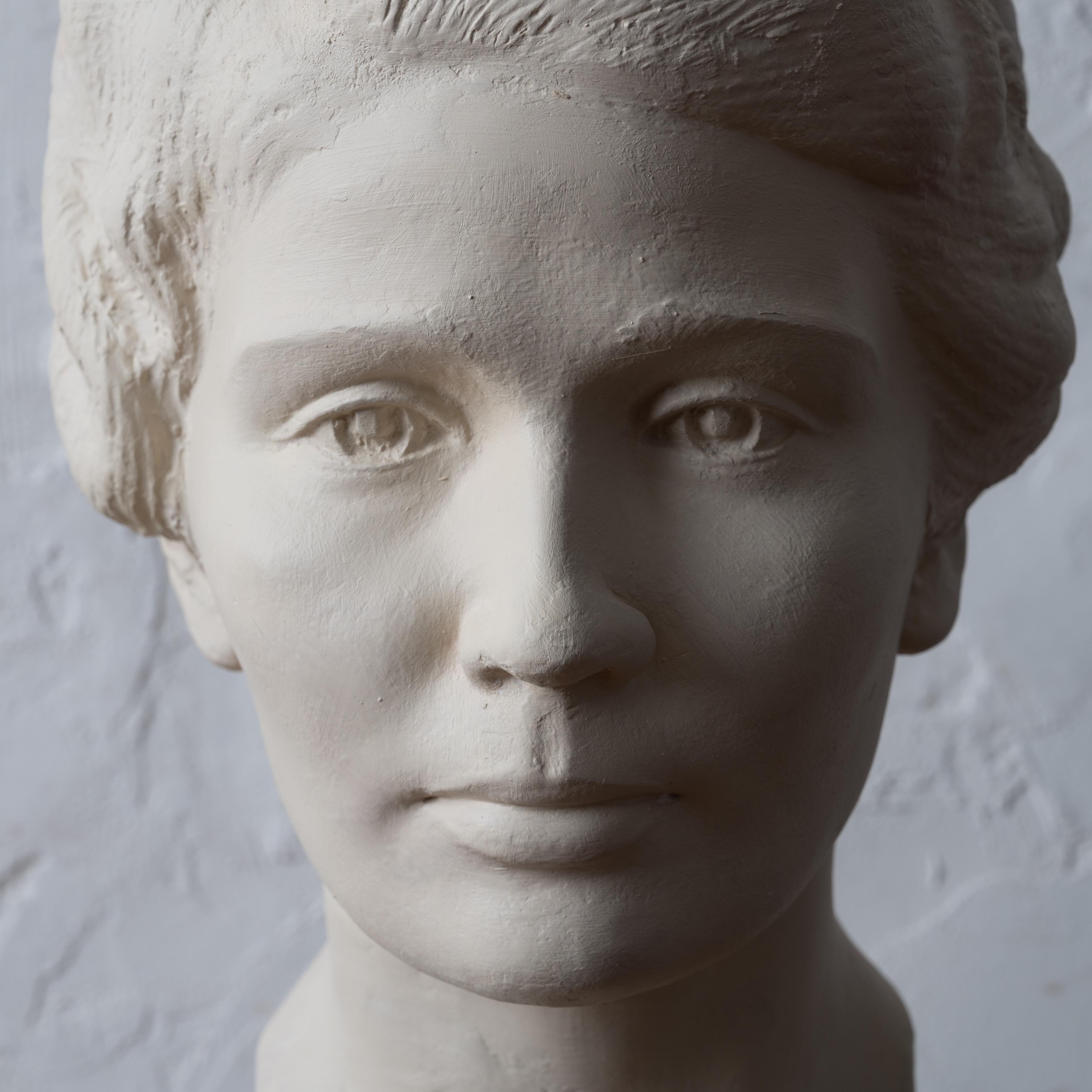 Florence Fiore Plaster Bust by Rosario Russell Fiore For Sale 7