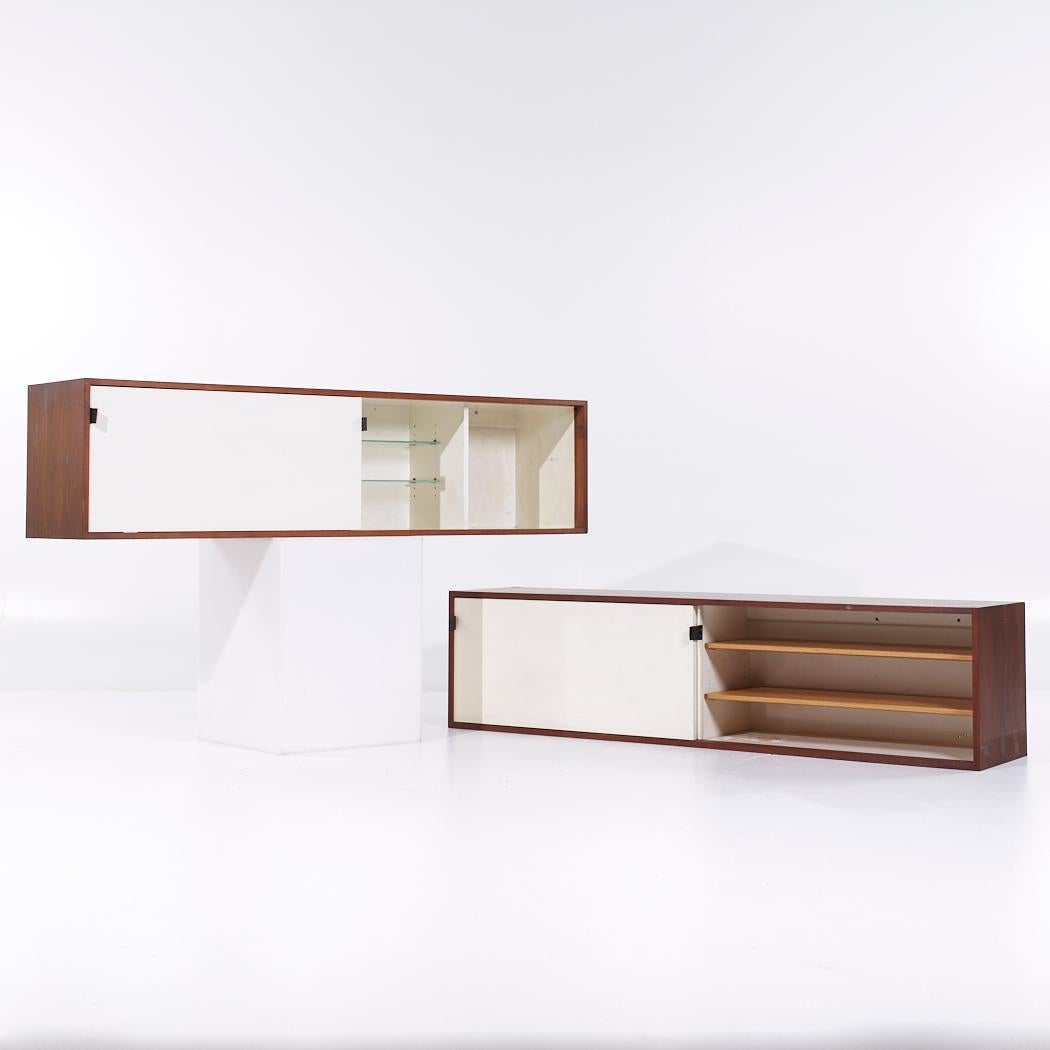 Florence Knoll 123 W-1 Mid Century Walnut Wall Mount Credenza - Pair For Sale 6