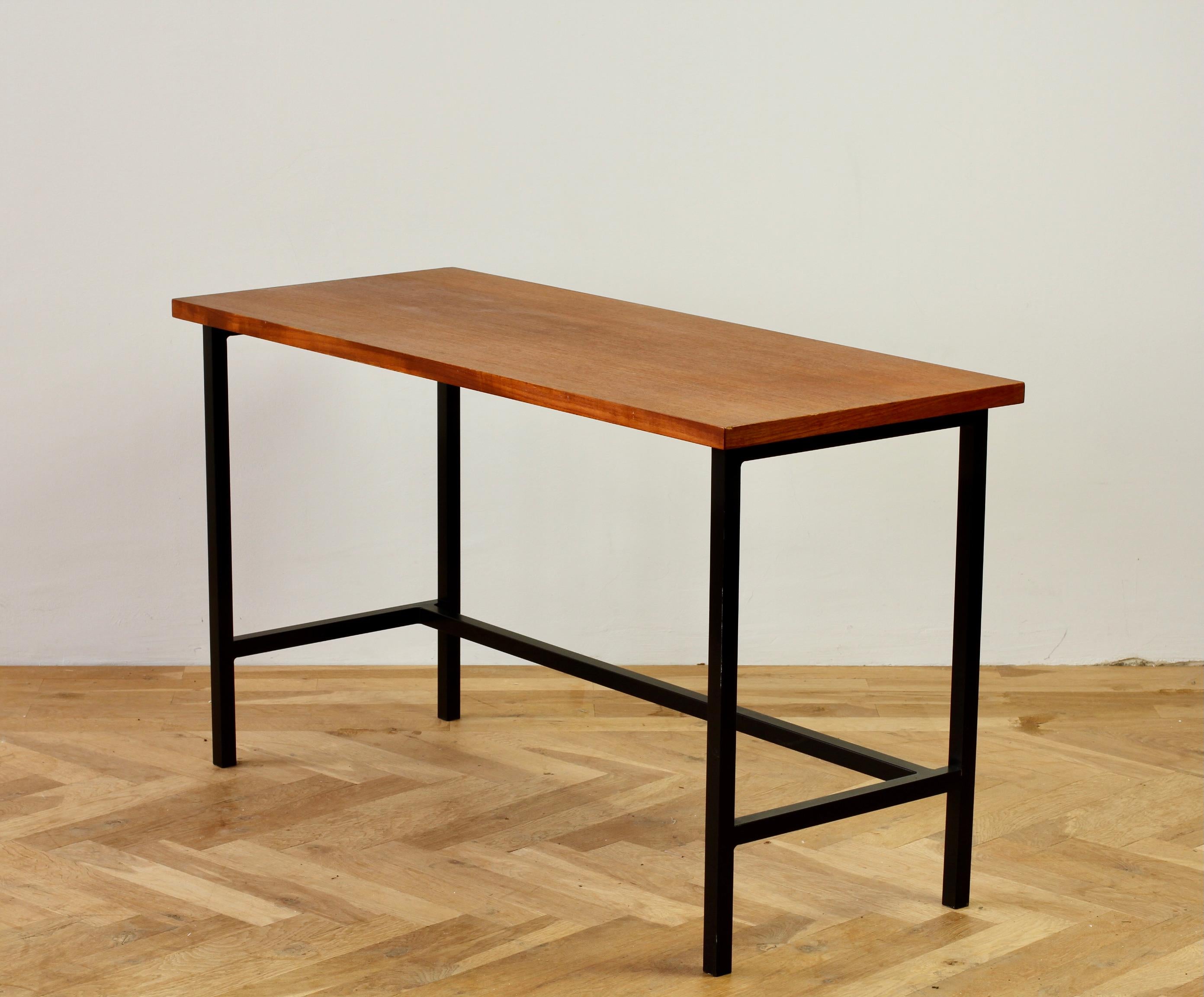 Florence Knoll 1950s Mid-Century Wood Veneer Black Frame Desk or Console Table For Sale 2