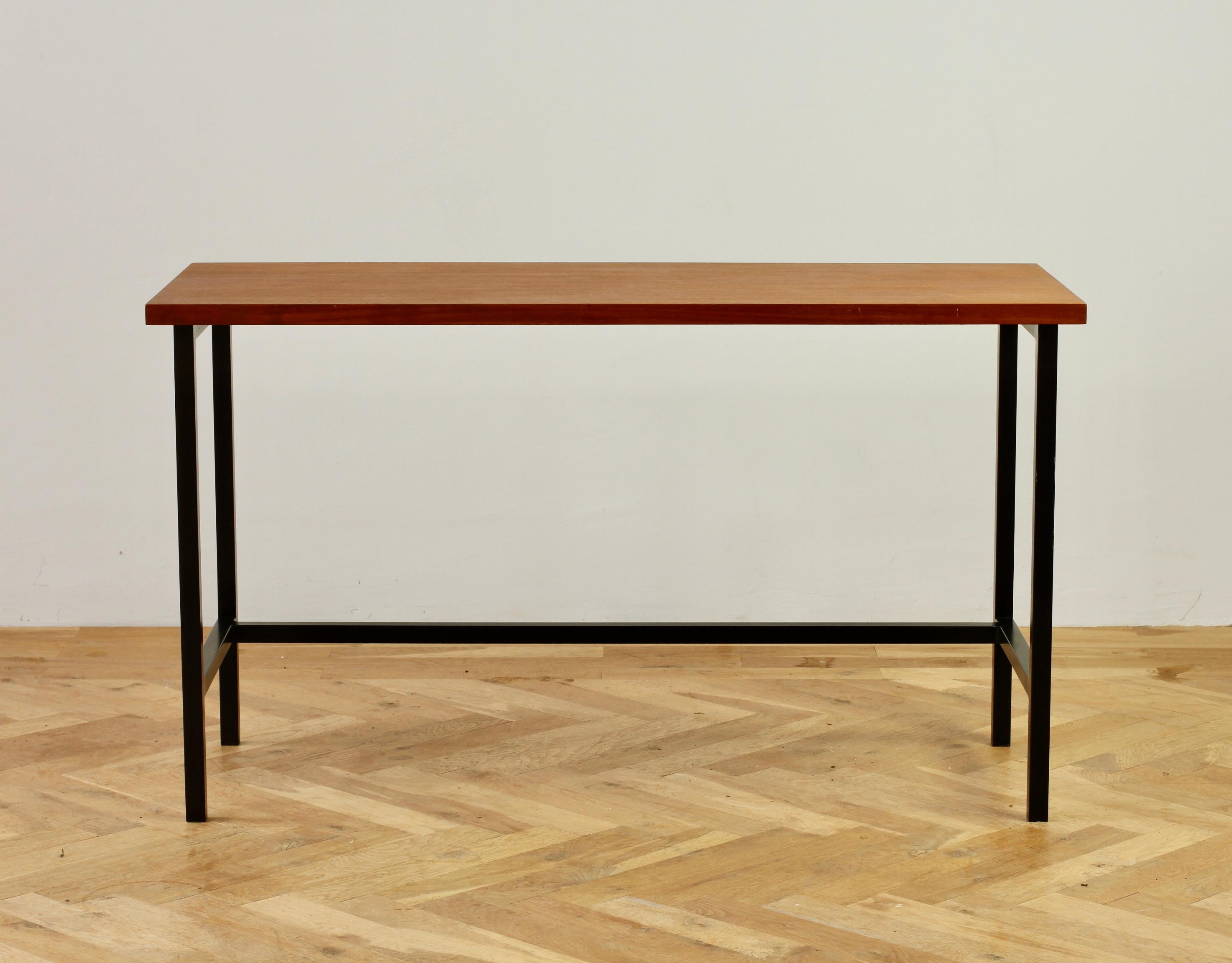 Florence Knoll 1950s Mid-Century Wood Veneer Black Frame Desk or Console Table For Sale 3