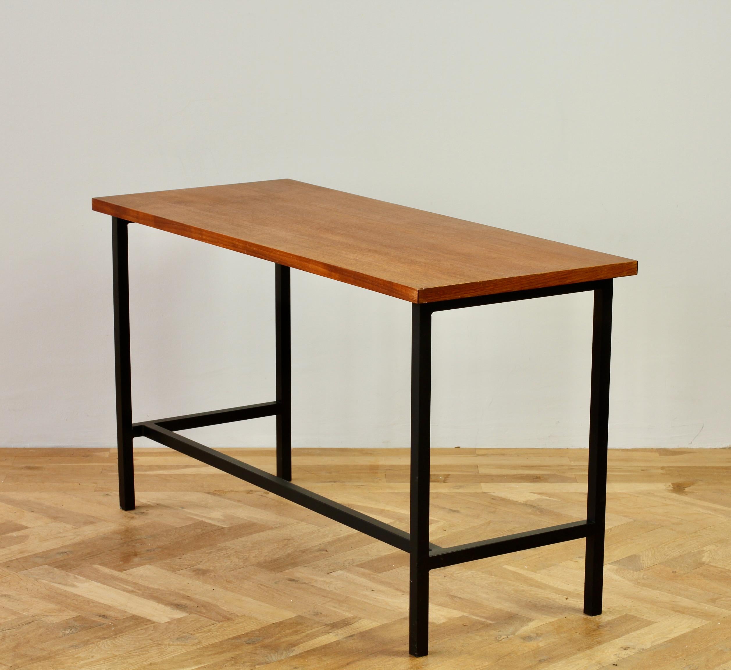 Florence Knoll 1950s Mid-Century Wood Veneer Black Frame Desk or Console Table In Good Condition For Sale In Landau an der Isar, Bayern