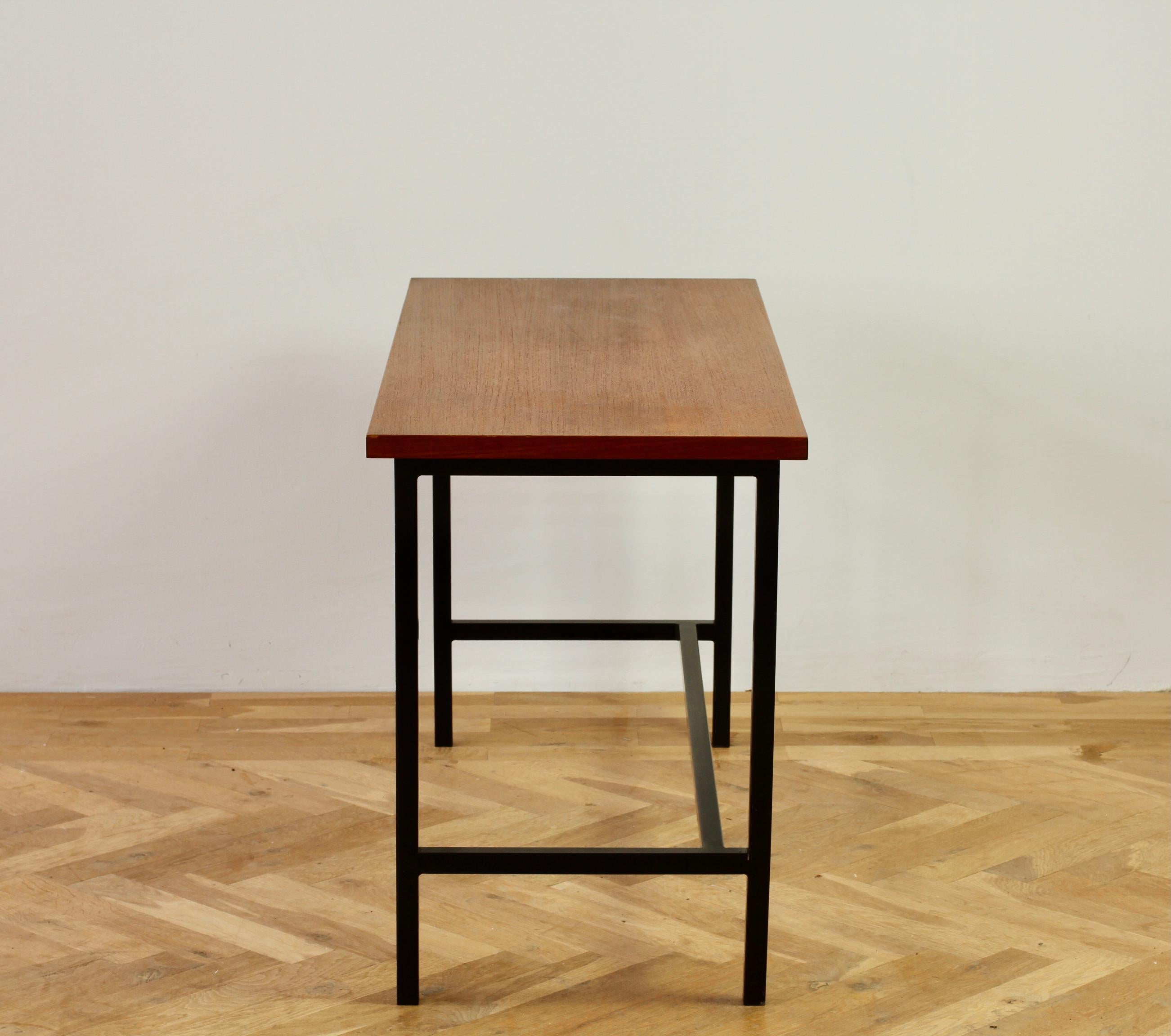 Florence Knoll 1950s Mid-Century Wood Veneer Black Frame Desk or Console Table For Sale 1