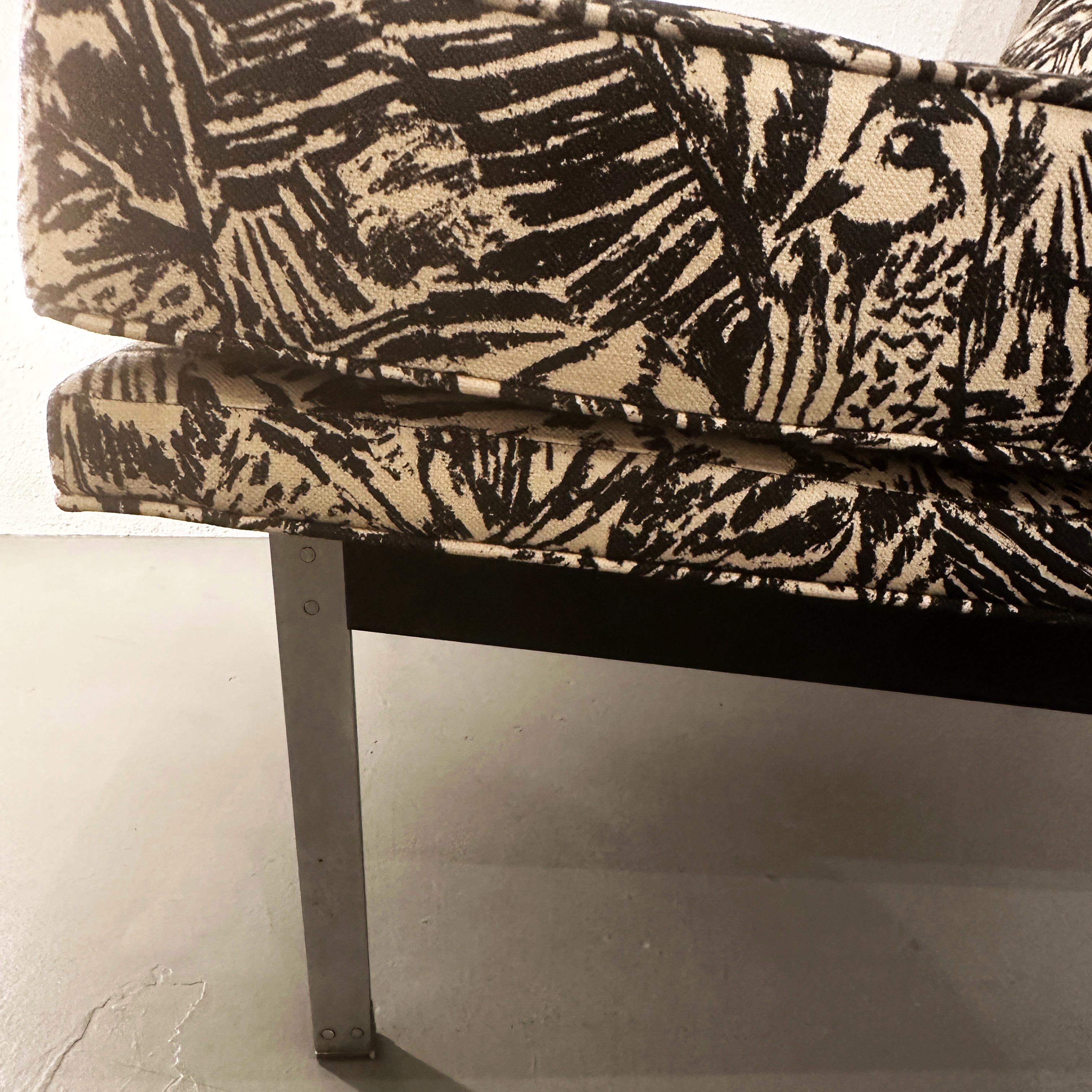 20th Century Florence Knoll 1950s Parallel Bar Chair Fab Abstract Black and White Bird Fabric For Sale