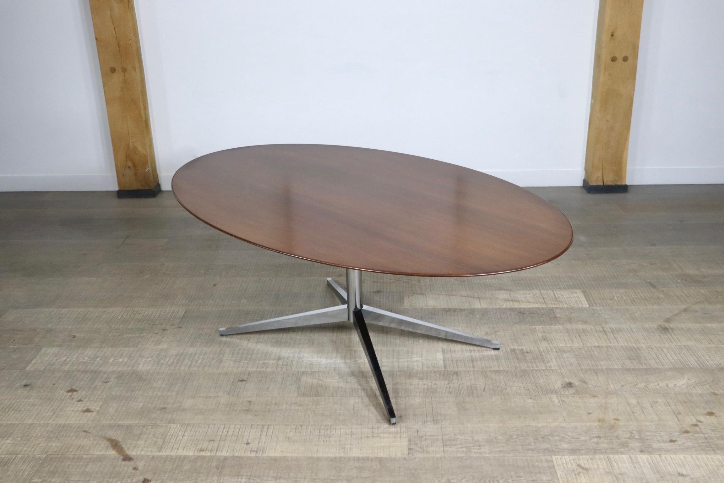 Florence Knoll 2480 Oval Dining Table in Walnut for Knoll, 1960s 8