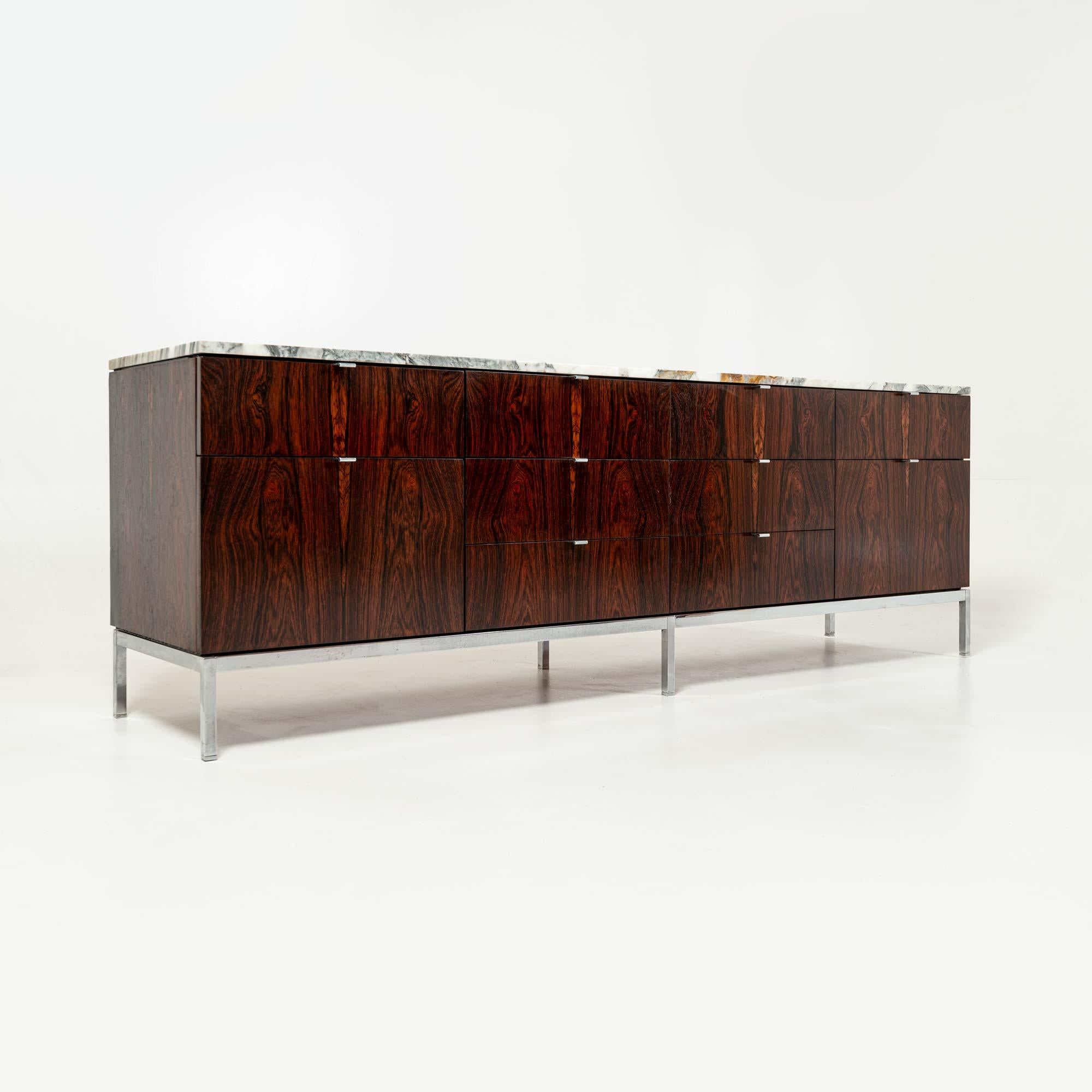 Florence Knoll 2544 Rosewood Credenza with Chrome Base and Calacatta Marble Top In Good Condition In Seattle, WA
