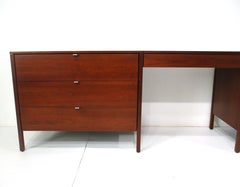 Florence Knoll 3 pezzi. Vanity sospeso in noce per Knoll