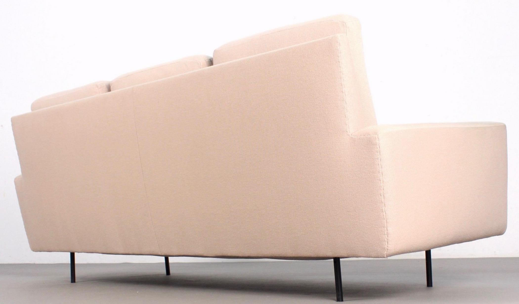 Florence Knoll 3-Seat Sofa In Fair Condition For Sale In Munich, DE