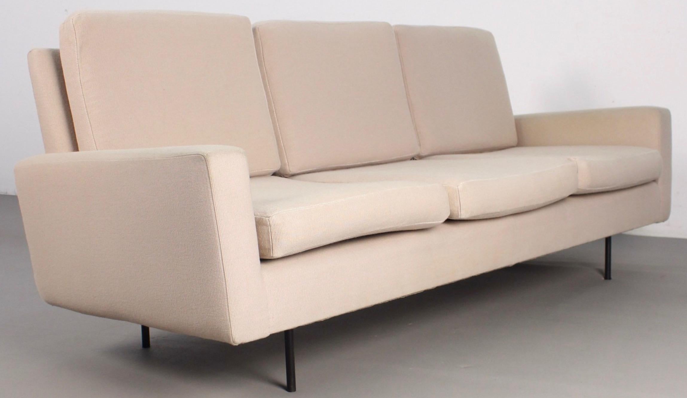 Florence Knoll 3-Seat Sofa For Sale 1