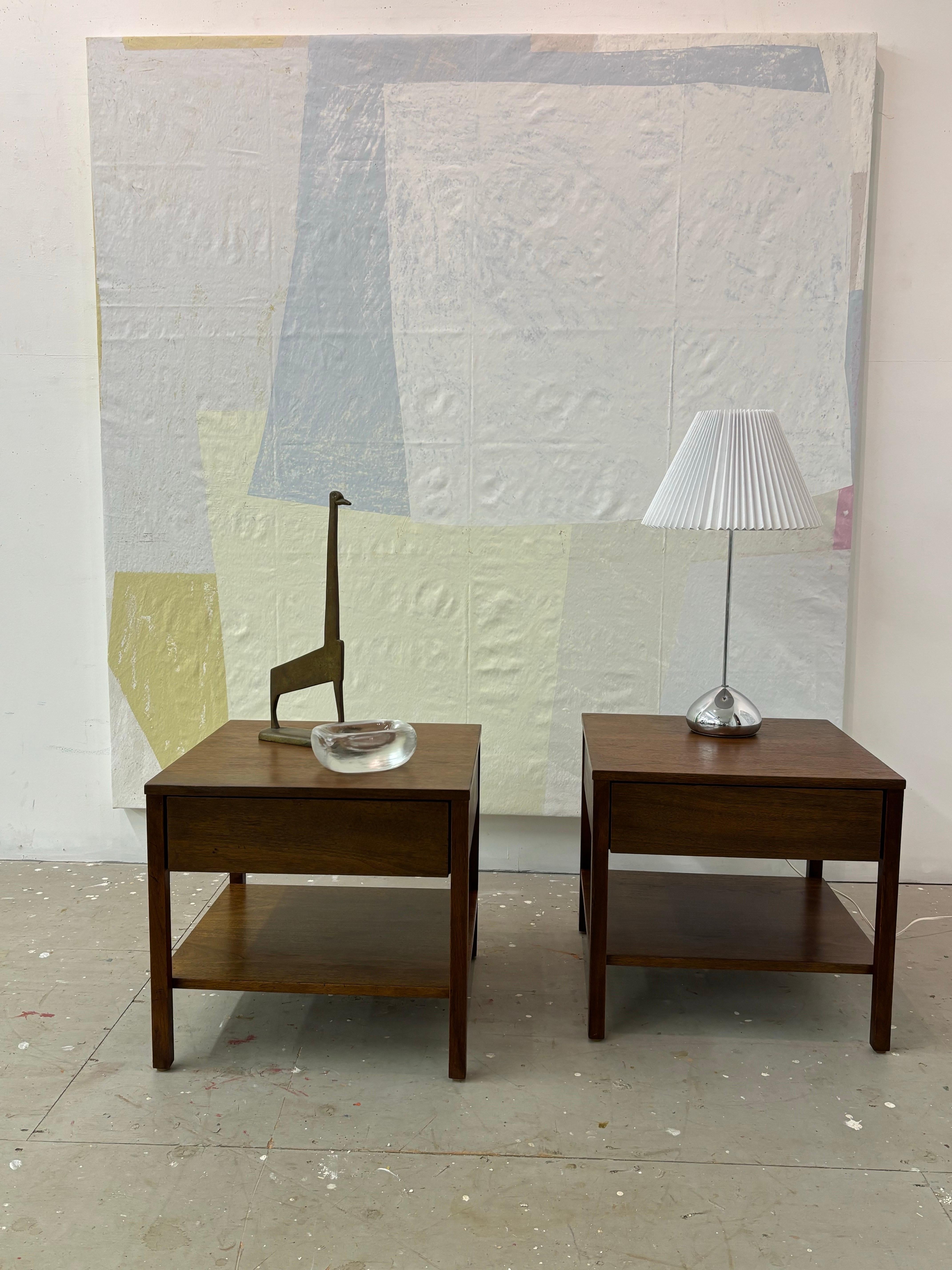 Comò a 4 cassetti in noce Florence Knoll in vendita 5