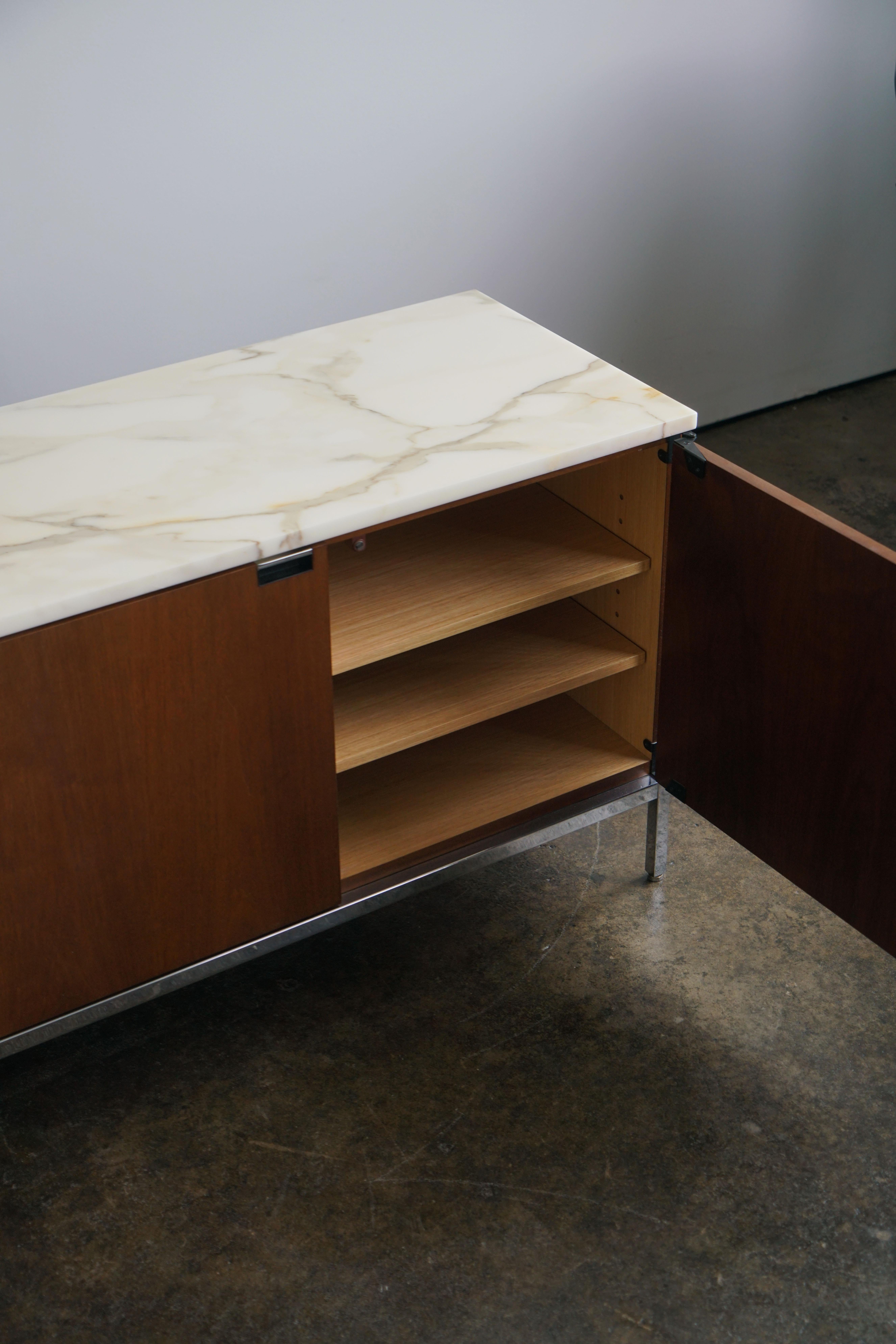 Florence Knoll 4 Position Credenza for Knoll, 1990's with Marble top 2