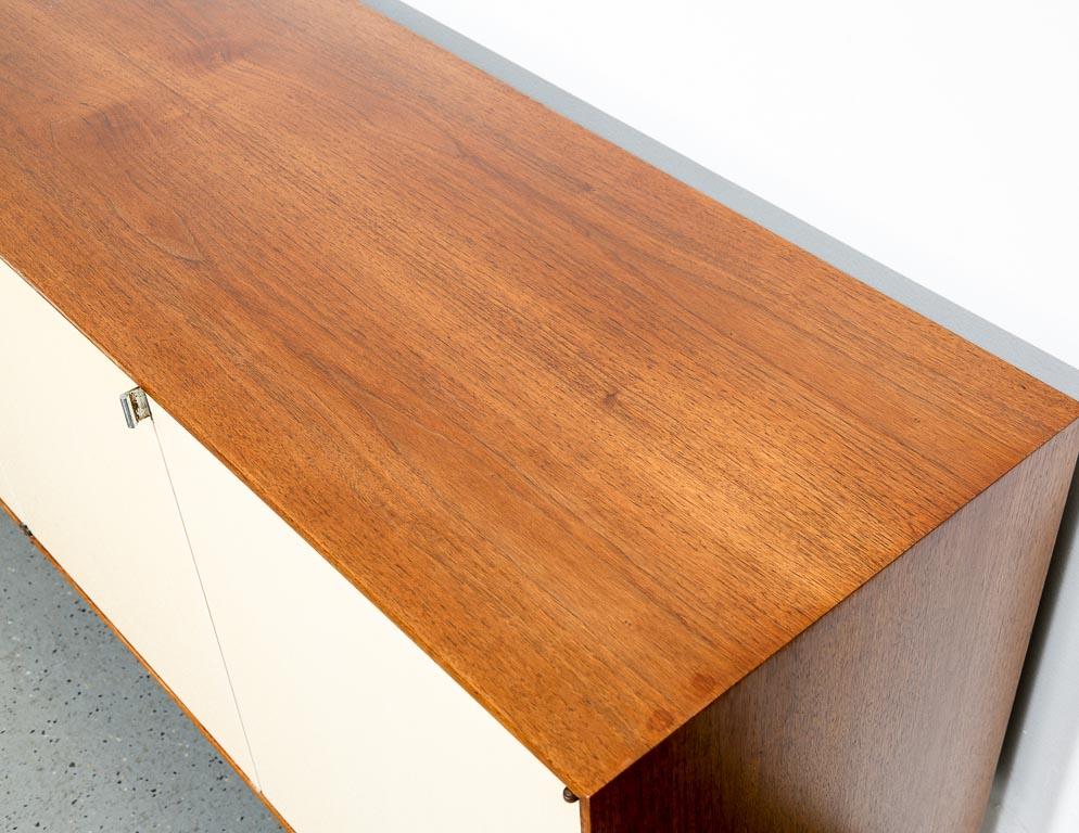 Mid-20th Century Florence Knoll '541' Credenza