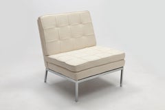 Florence Knoll 65 Slipper Chair von Knoll in Dedar Stoff