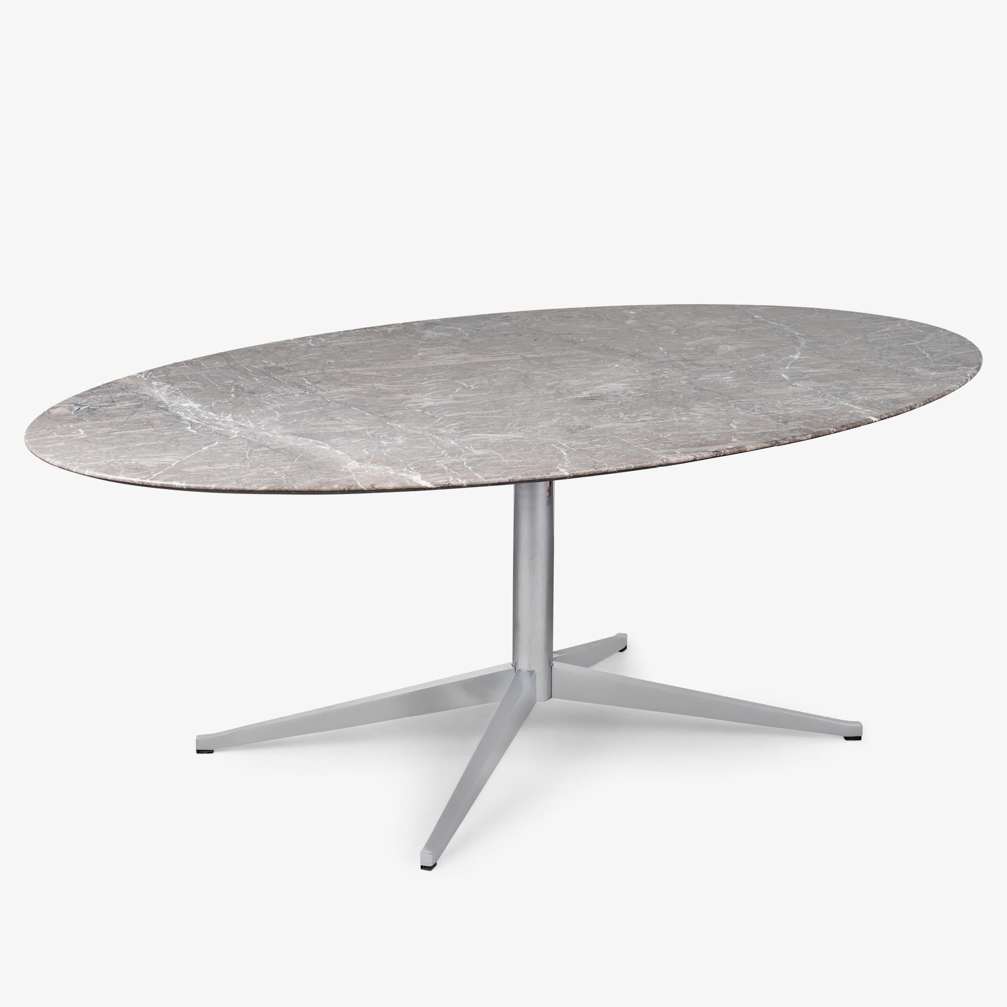 Mid-Century Modern Table de salle à manger ovale 78