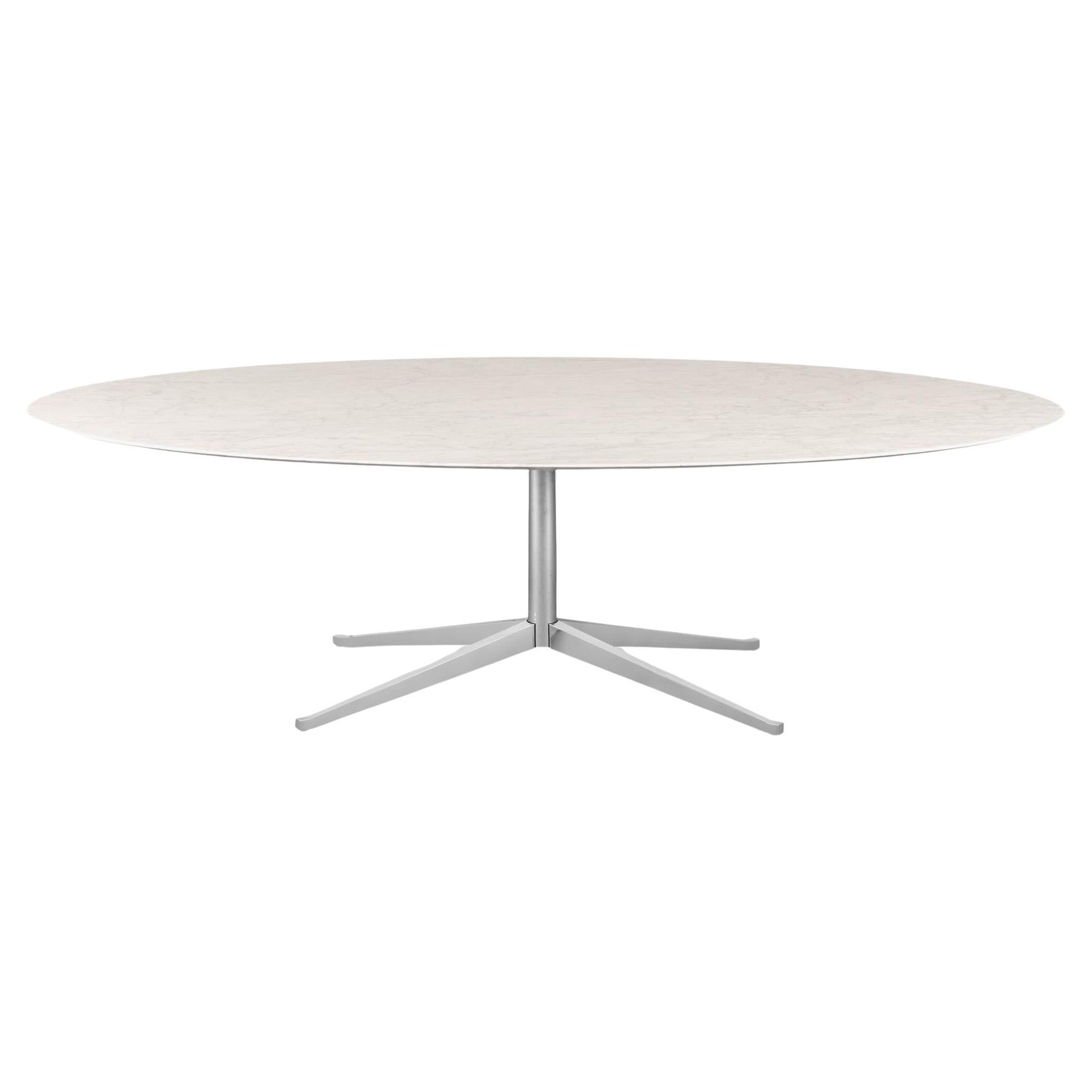 Ovaler Esstisch 96" von Florence Knoll aus poliertem Carrara-Marmor