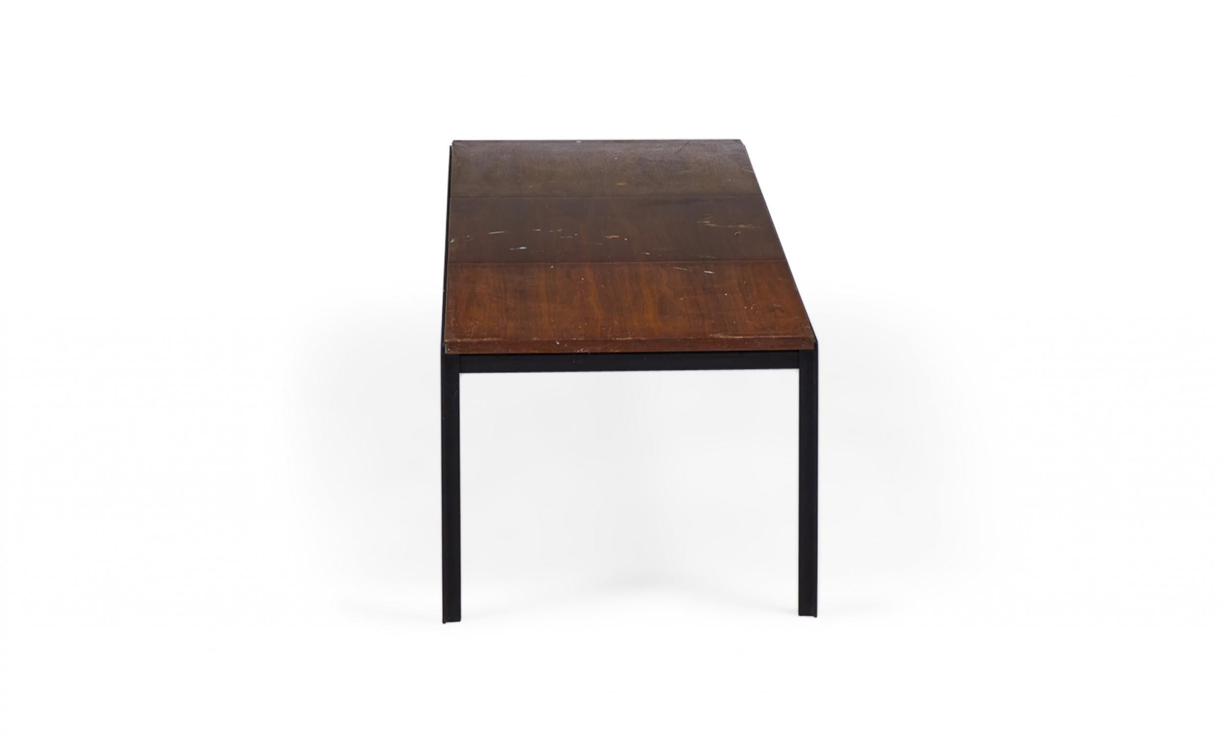 Mid-Century Modern Florence Knoll American Mid-Century T-Bar Walnut Coffee / Cocktail Table For Sale