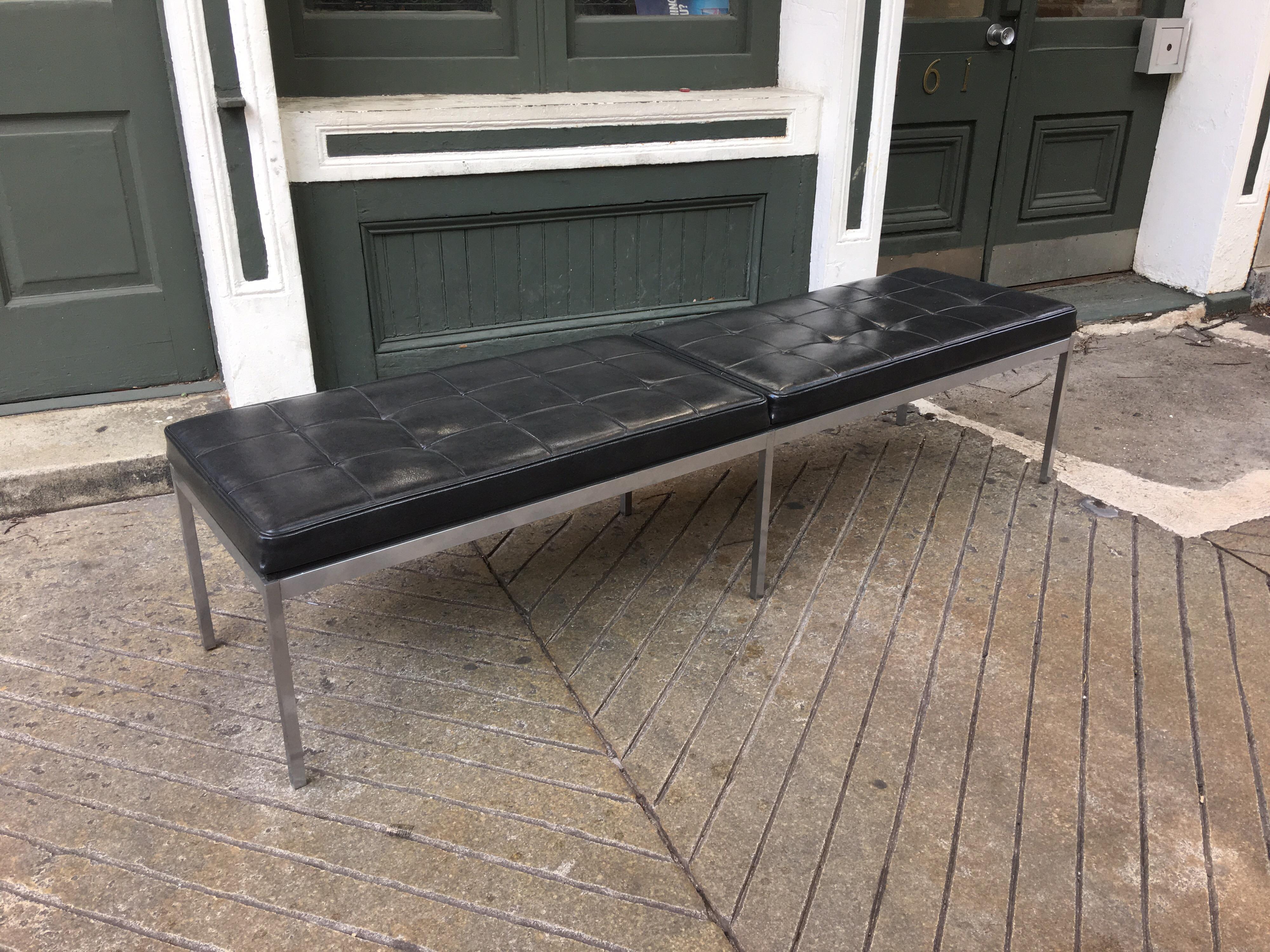American Florence Knoll Bench in Black Vinyl