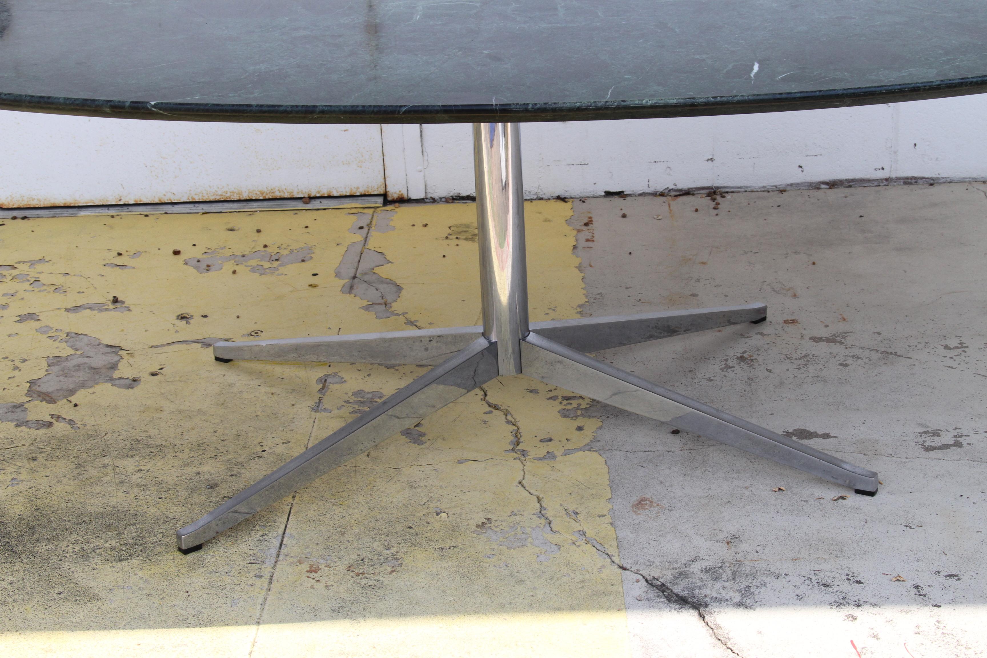 Américain Table de salle à manger/conférence en granit noir de Florence Knoll en vente